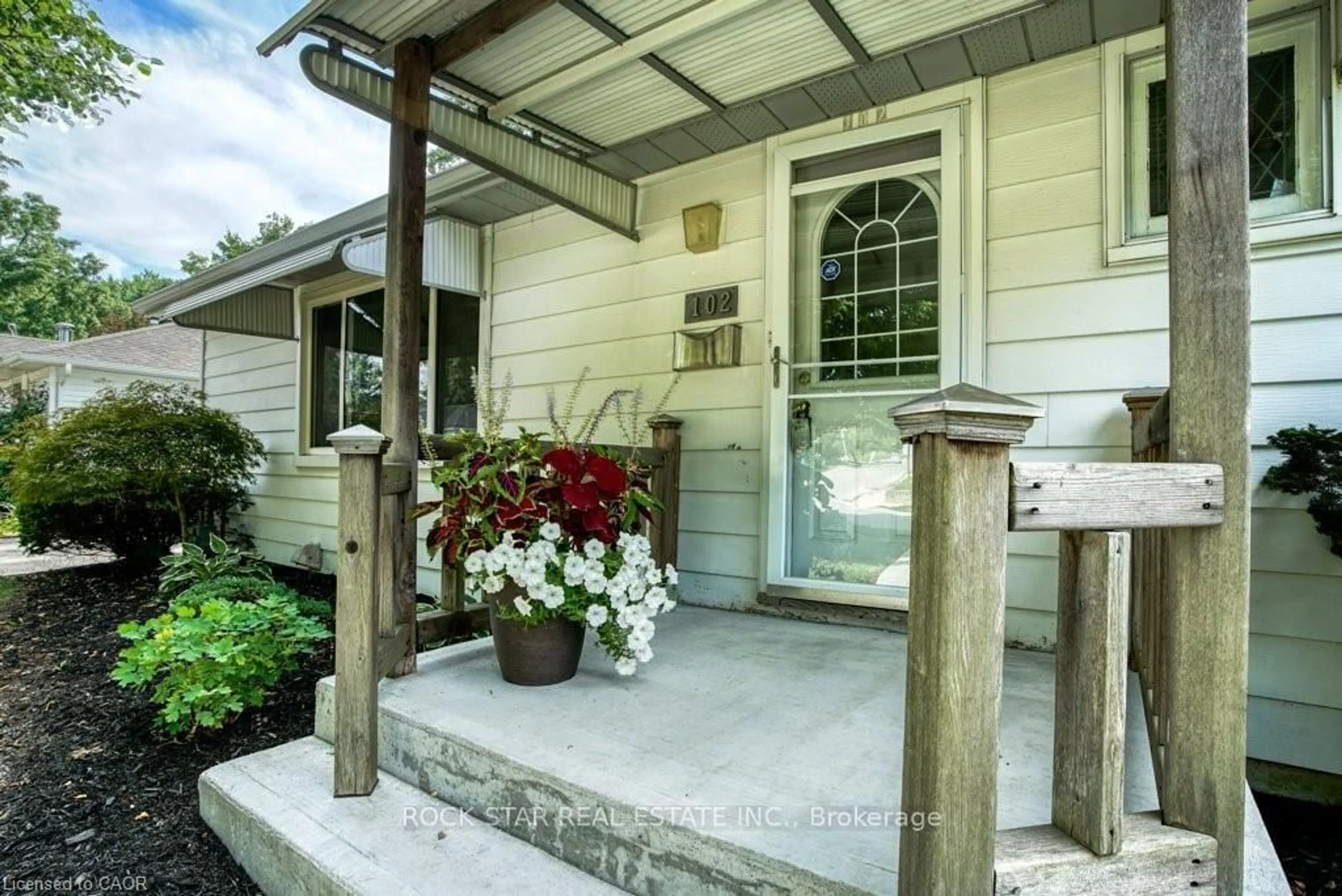 Unknown for 102 Kribs St, Cambridge Ontario N3C 3N5