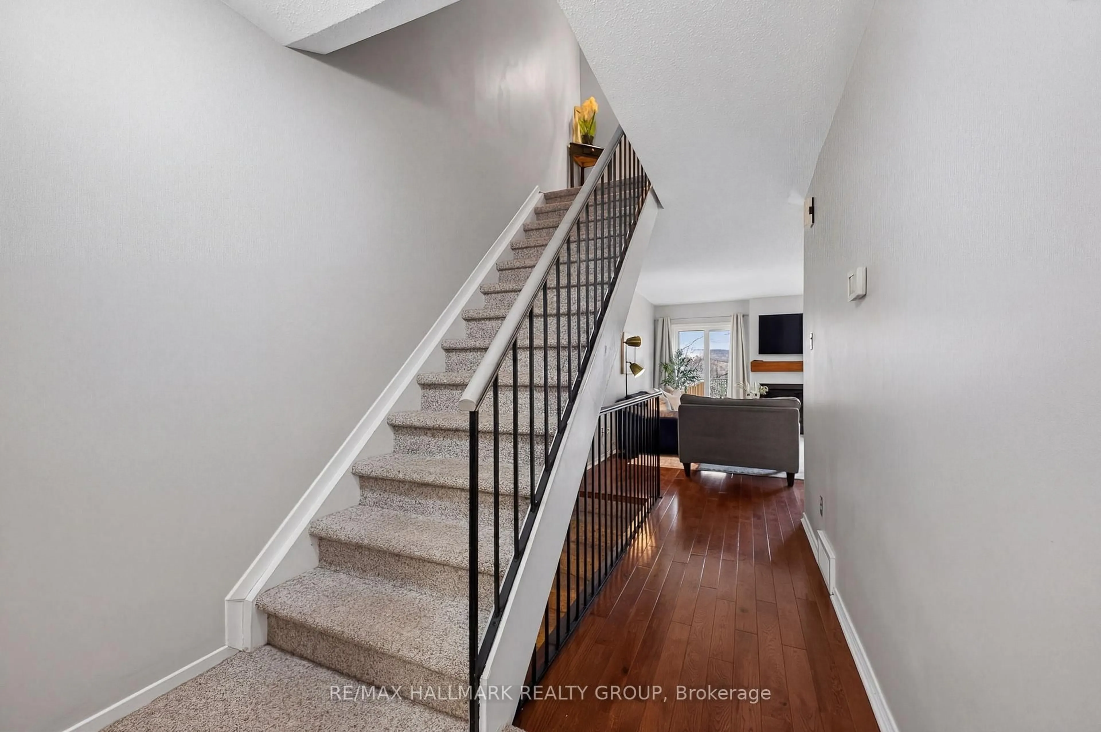 Unknown for 80 PICKWICK Dr, Ottawa Ontario K2J 3E2