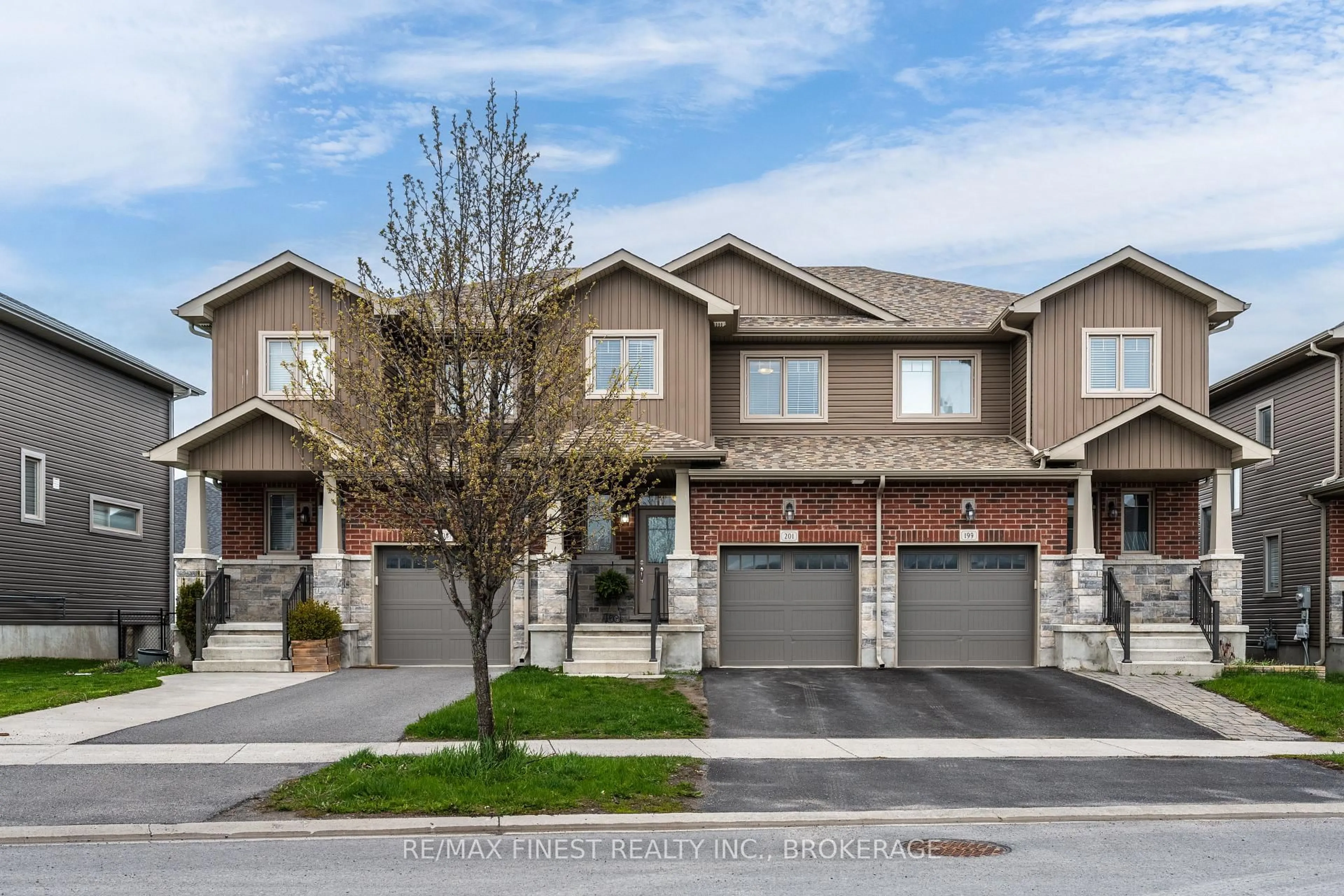 Unknown for 201 Pratt Dr, Loyalist Ontario K7N 0C1