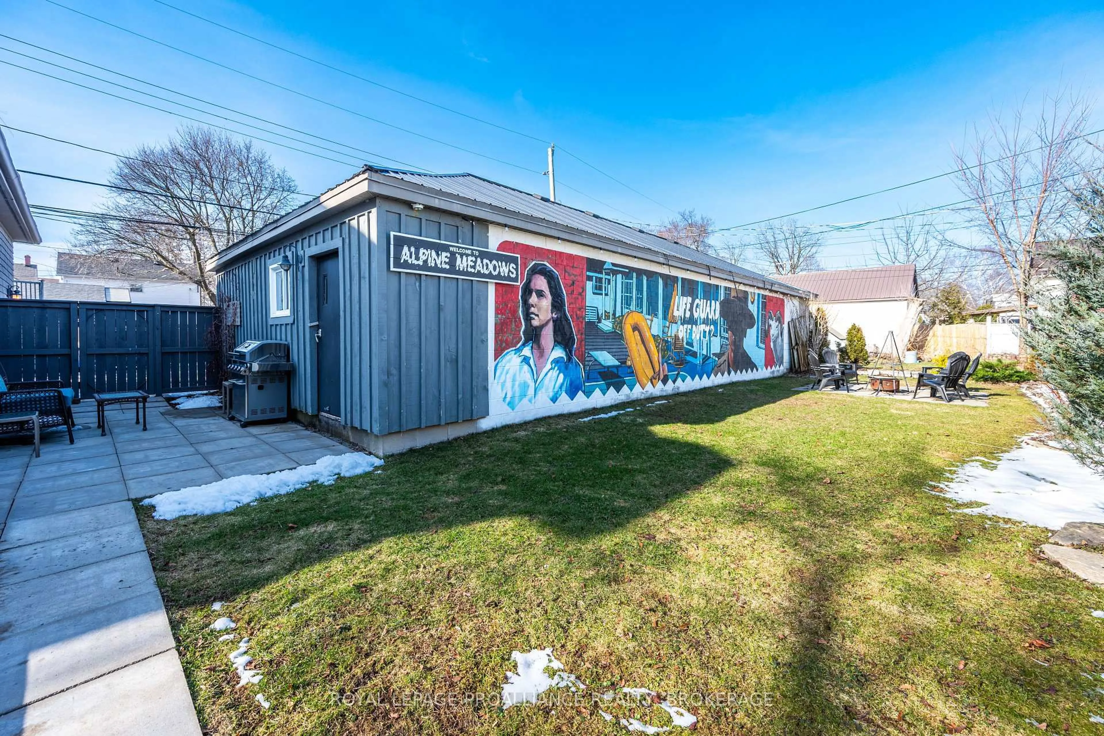 Unknown for 145 Charles St, Gananoque Ontario K7G 1T9