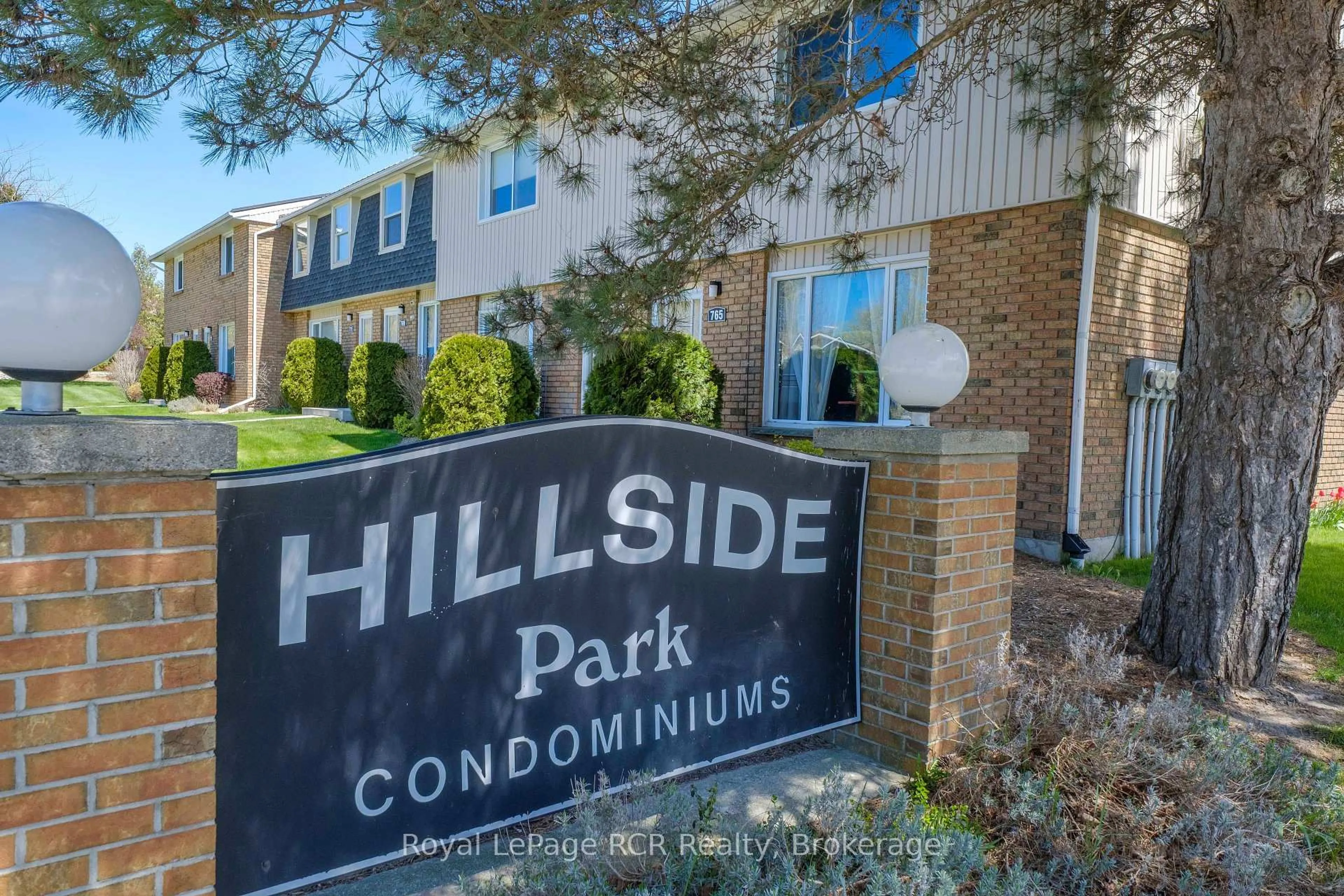 Home with vinyl exterior material, unknown for 765 Walsh St #20, Kincardine Ontario N2Z 1R2