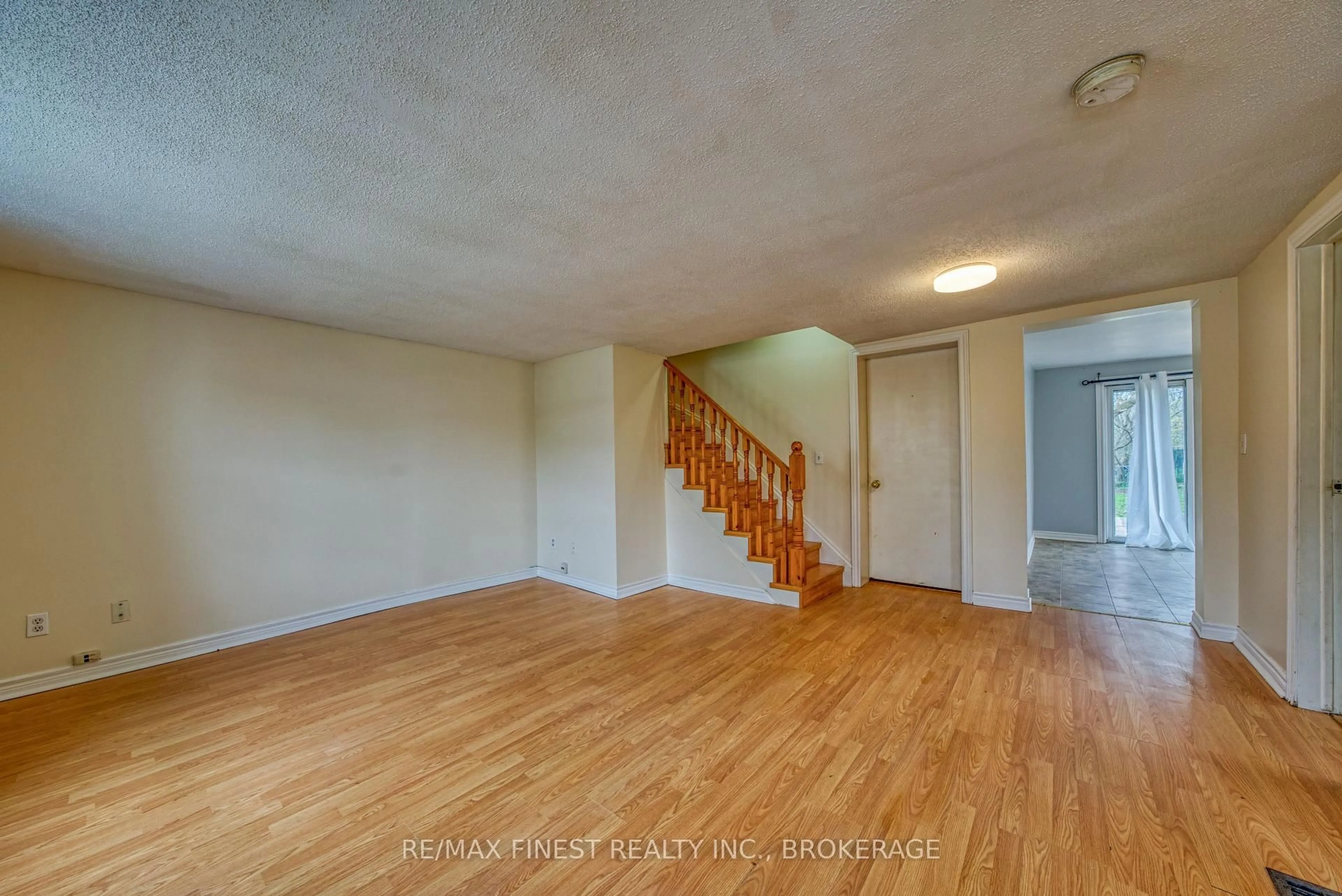 A pic of a room for 167 Main St, Bissett Creek Ontario K0H 2H0