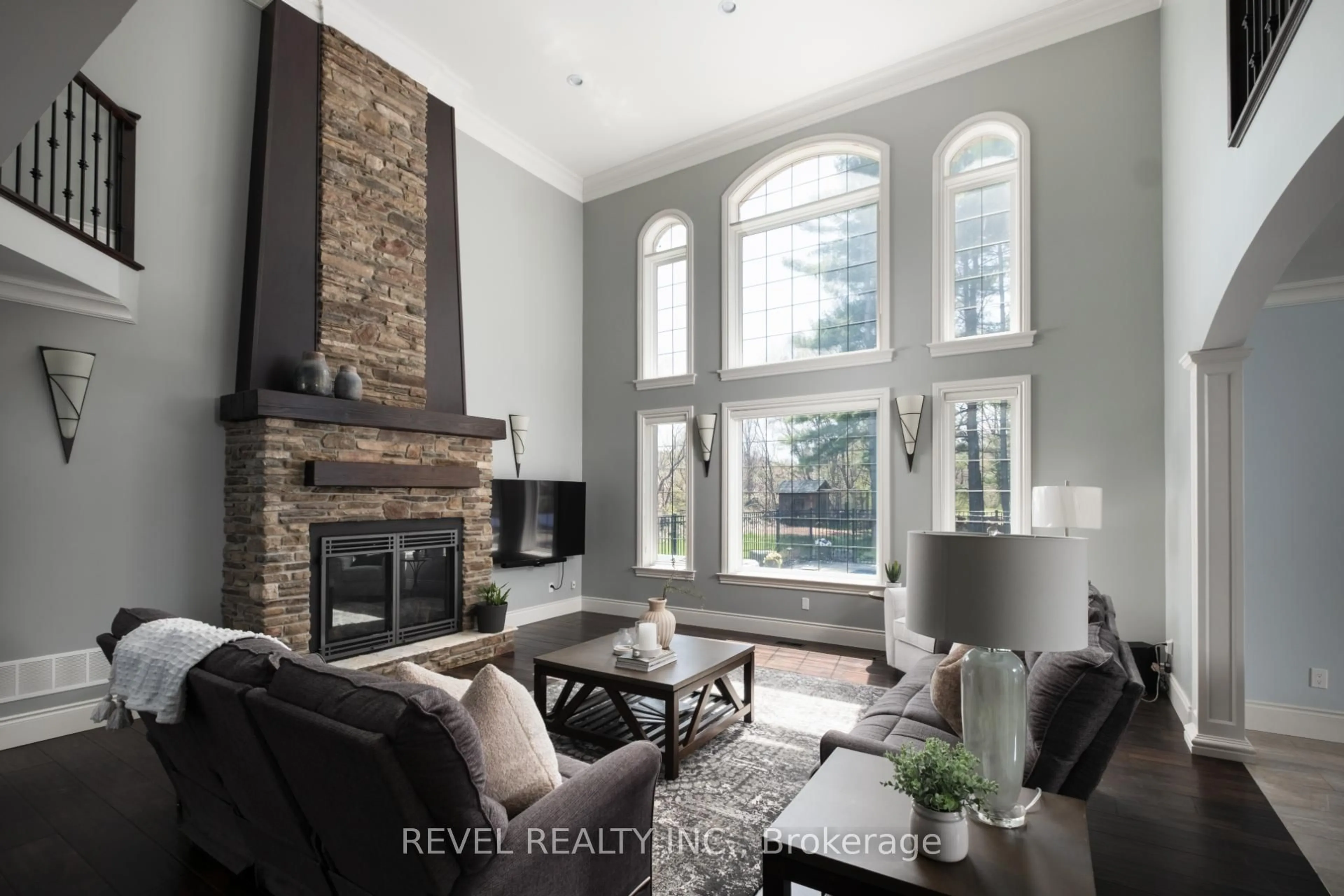 Living room with furniture, unknown for 1505 Milburough Line, Hamilton Ontario L0R 1H0