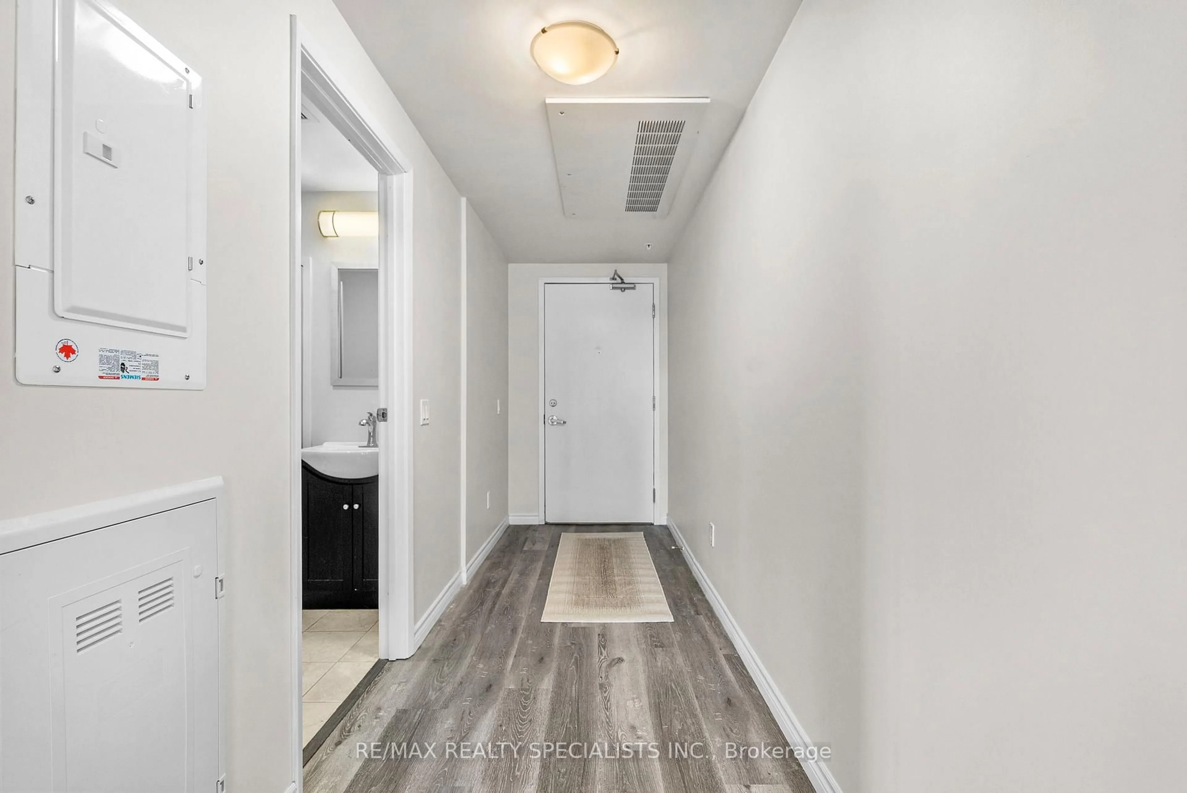 Indoor entryway for 246 LESTER St #805, Waterloo Ontario N2L 0H1