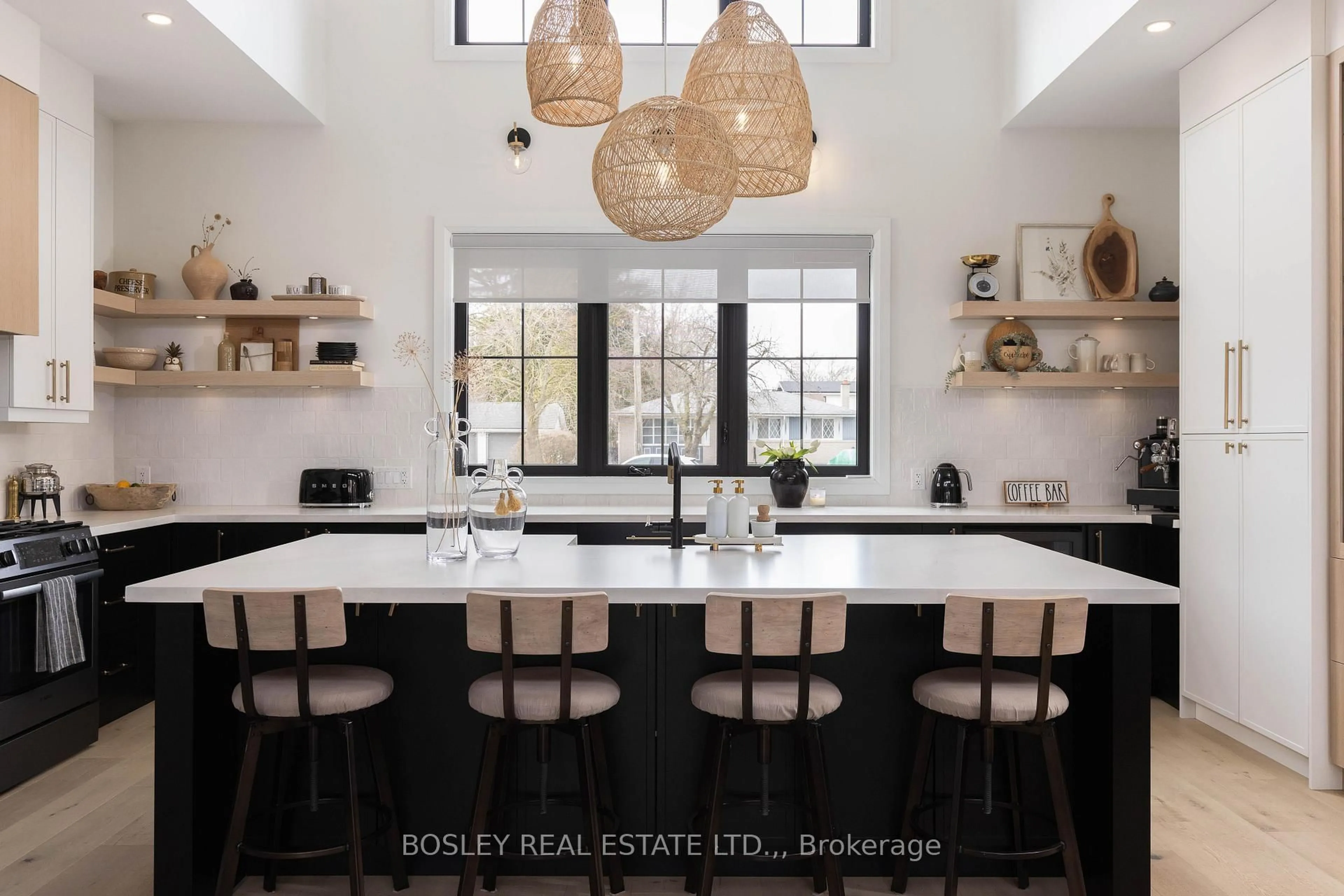 Open concept kitchen, unknown for 127 William St, Niagara-on-the-Lake Ontario L0S 1J0