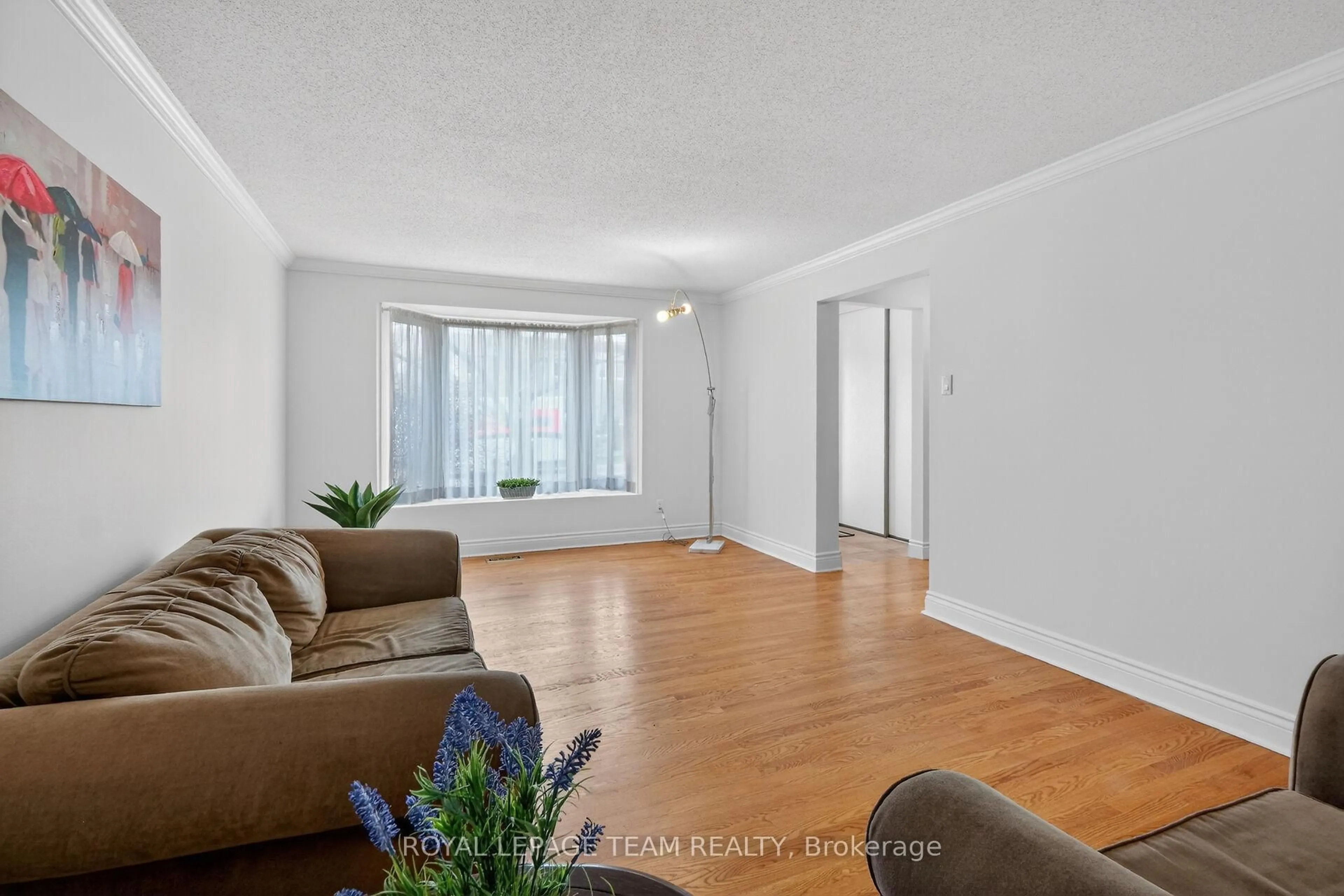 Living room with furniture, unknown for 98 Canter Blvd, Ottawa Ontario K2G 2M7