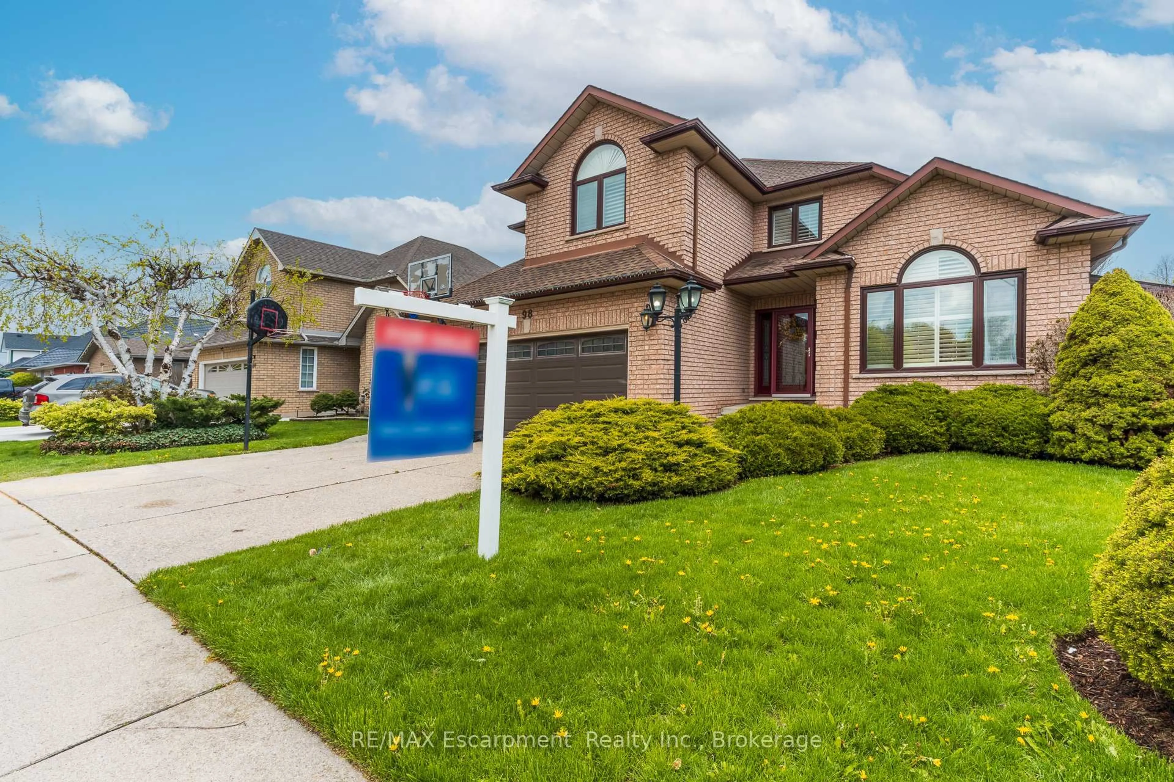 Home with brick exterior material, street for 98 Glenhollow Dr, Hamilton Ontario K8J 3R4