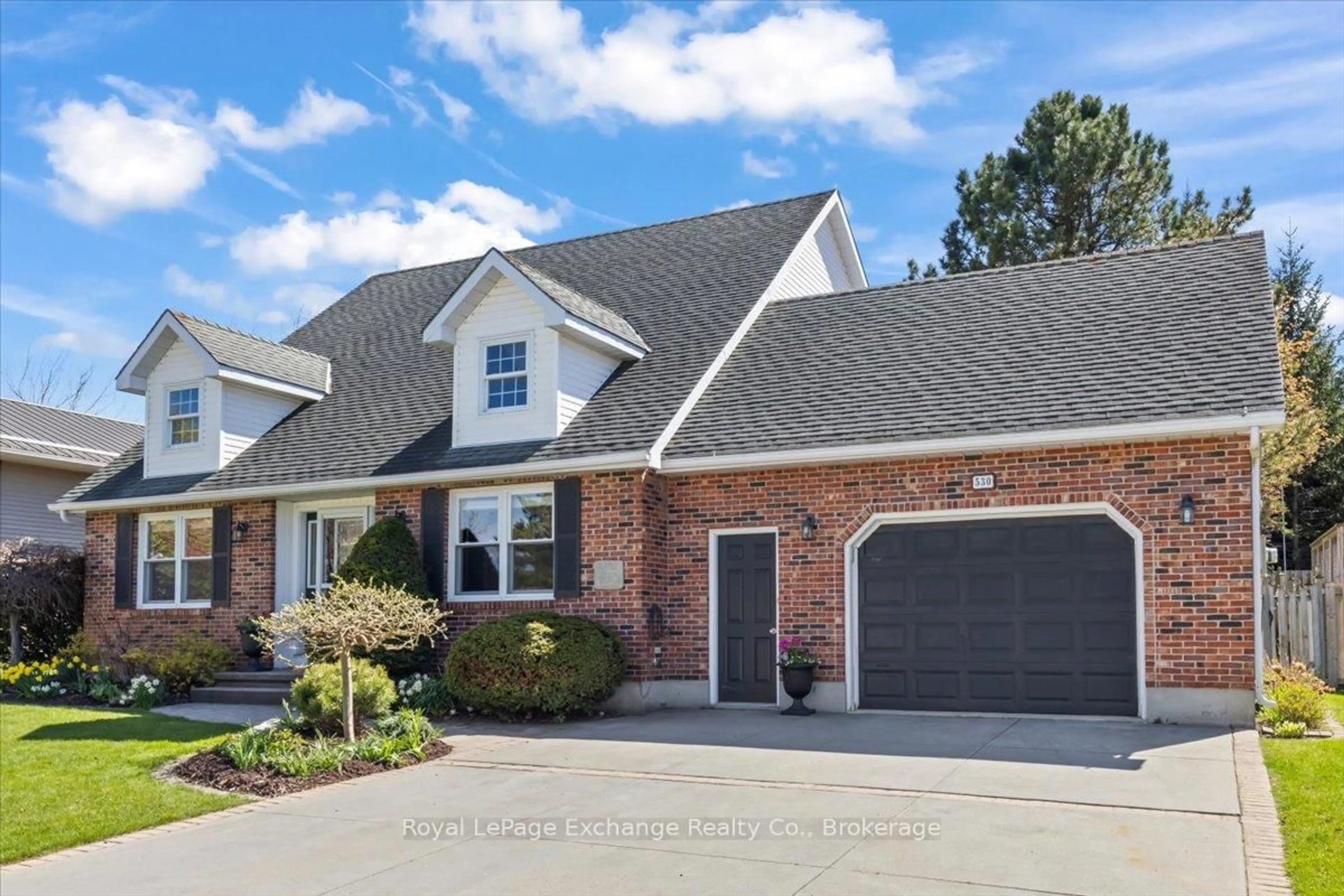 Home with brick exterior material, street for 530 Lynden Cres, Kincardine Ontario N2Z 3B1