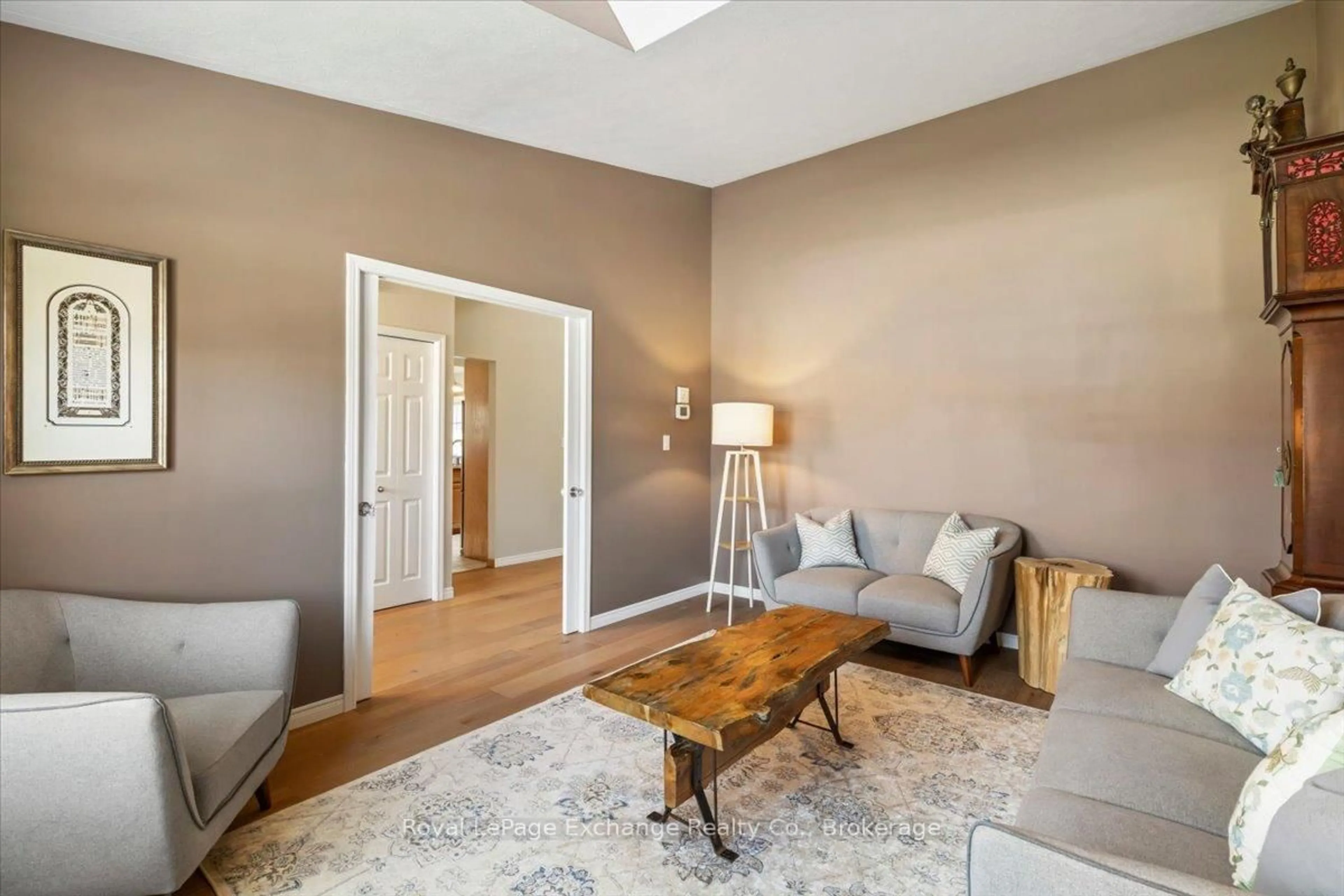 Living room with furniture, unknown for 530 Lynden Cres, Kincardine Ontario N2Z 3B1
