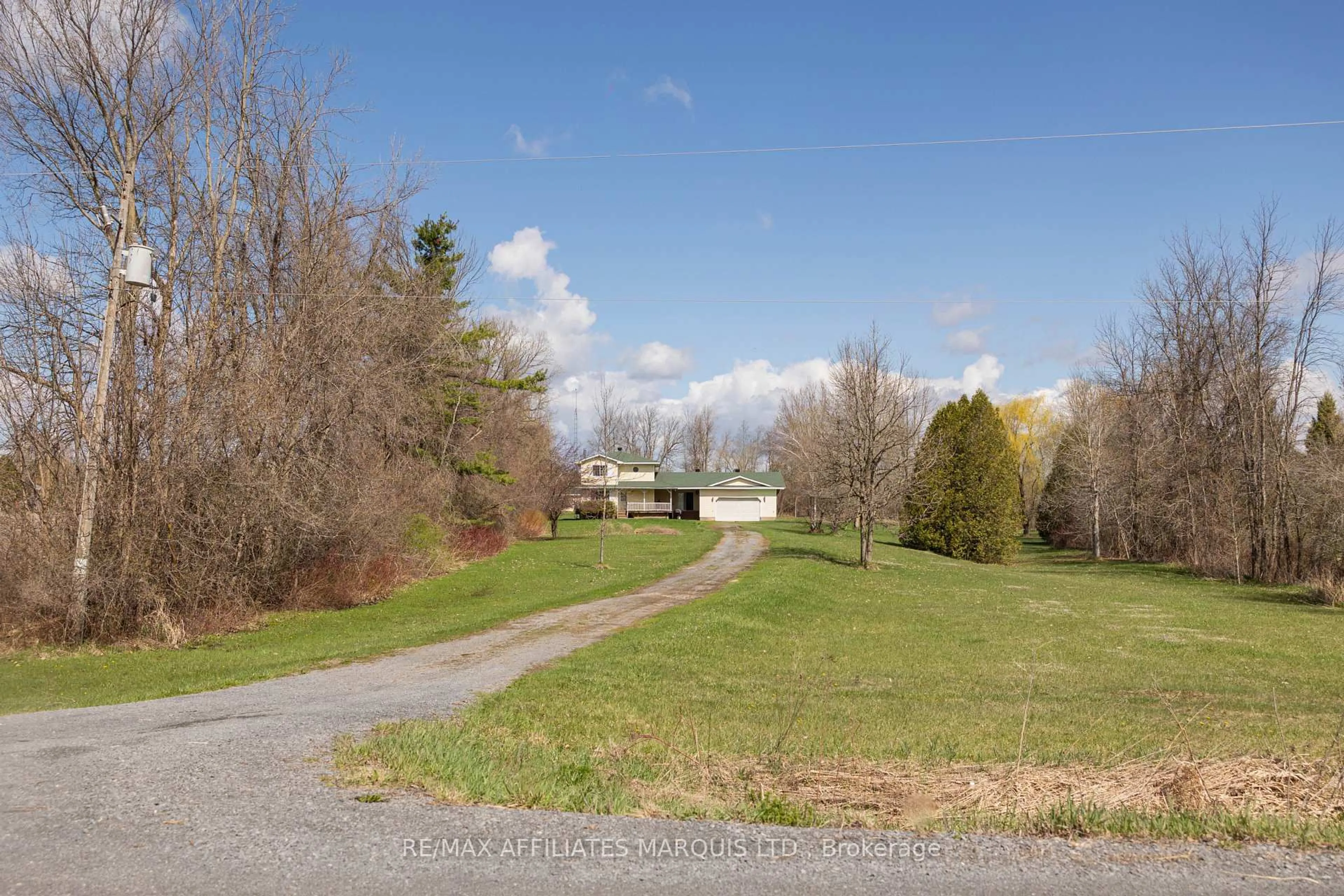 A pic from outside/outdoor area/front of a property/back of a property/a pic from drone, unknown for 16469 Myers Rd, South Stormont Ontario K0C 1R0
