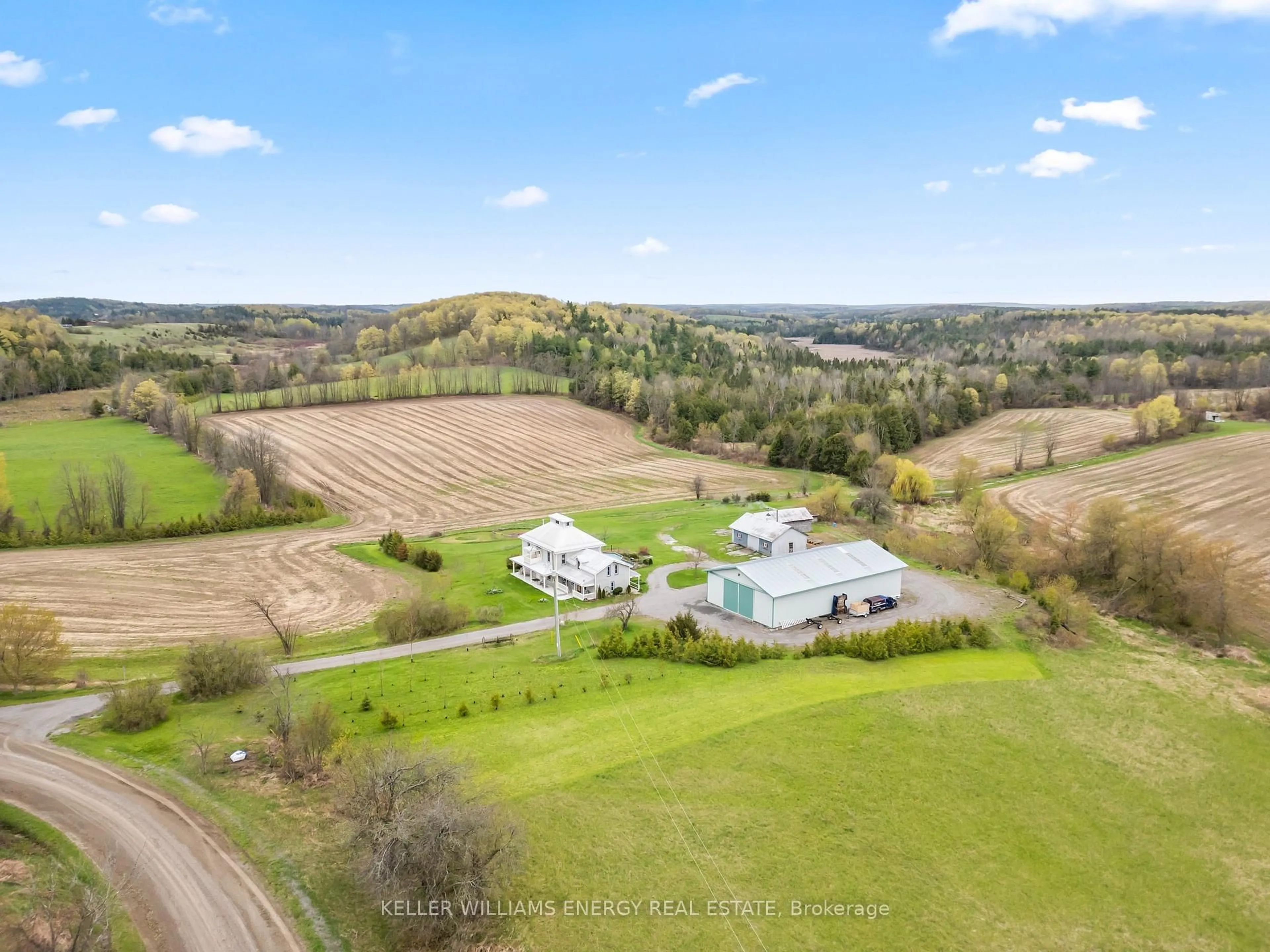 A pic from outside/outdoor area/front of a property/back of a property/a pic from drone, unknown for 28 Lockhart Crt, Trent Hills Ontario K0K 3K0