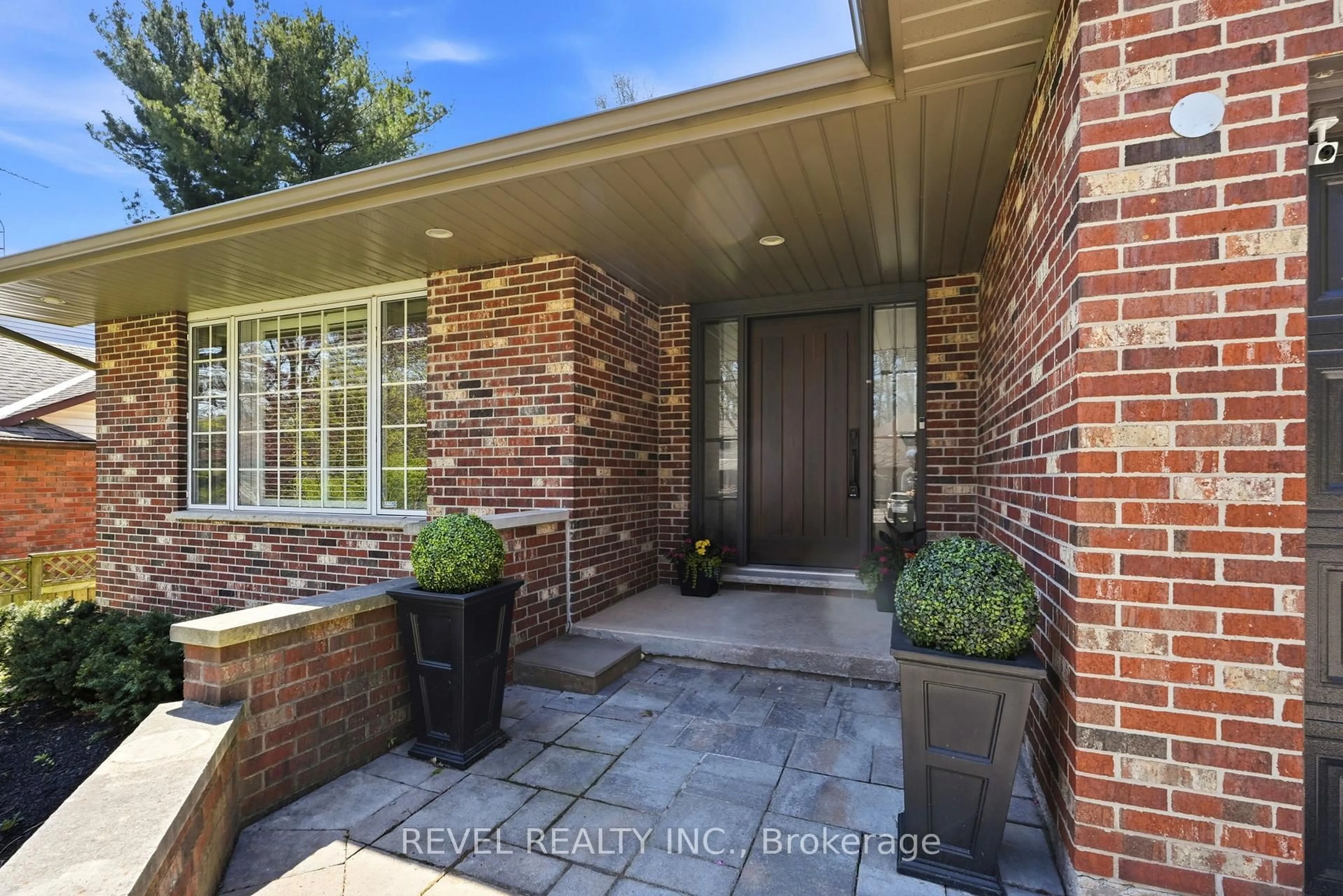 Home with brick exterior material, street for 63 Millbridge Cres, Pelham Ontario L0S 1E1