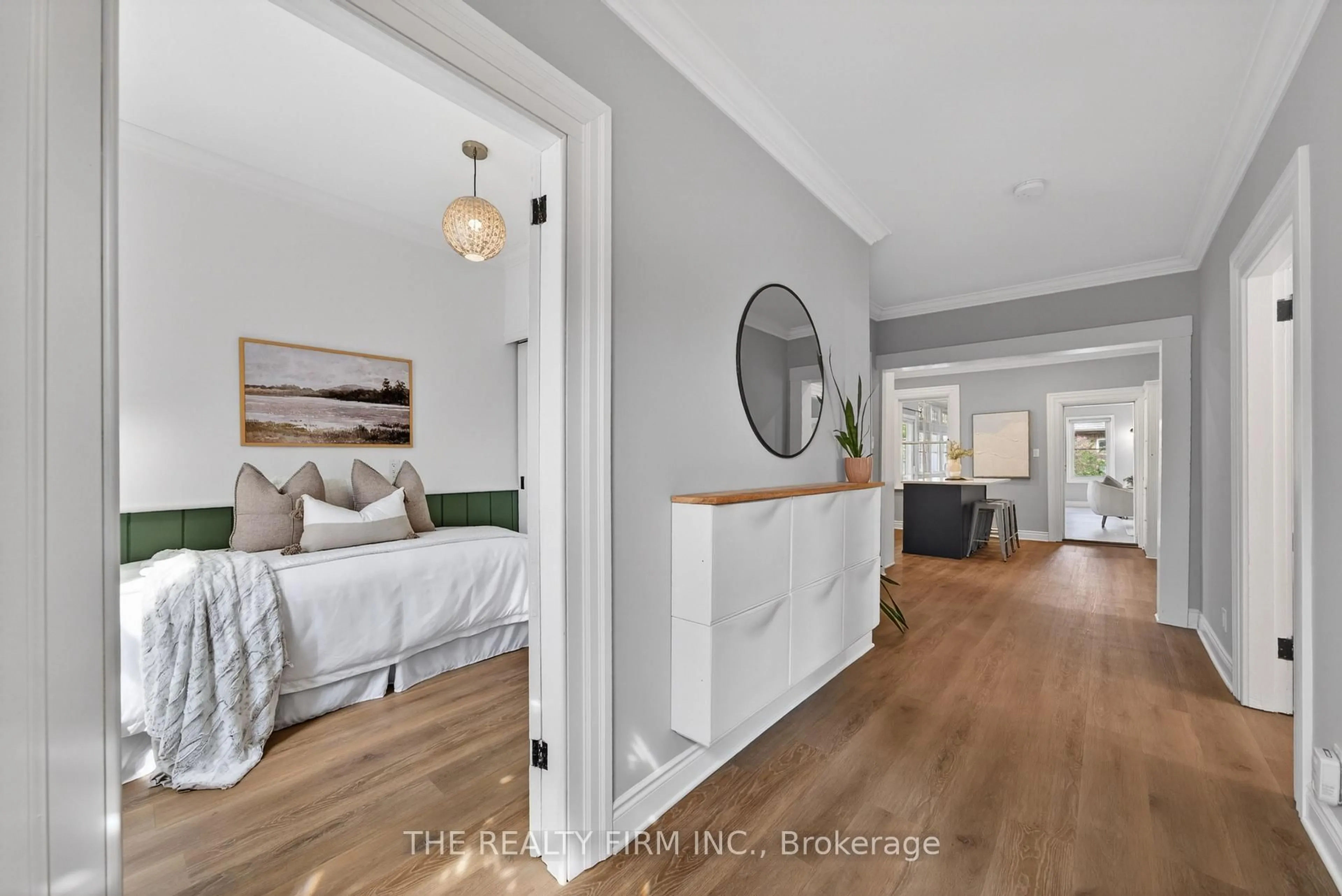 Indoor entryway for 672 Elias St, London East Ontario N5W 3N6