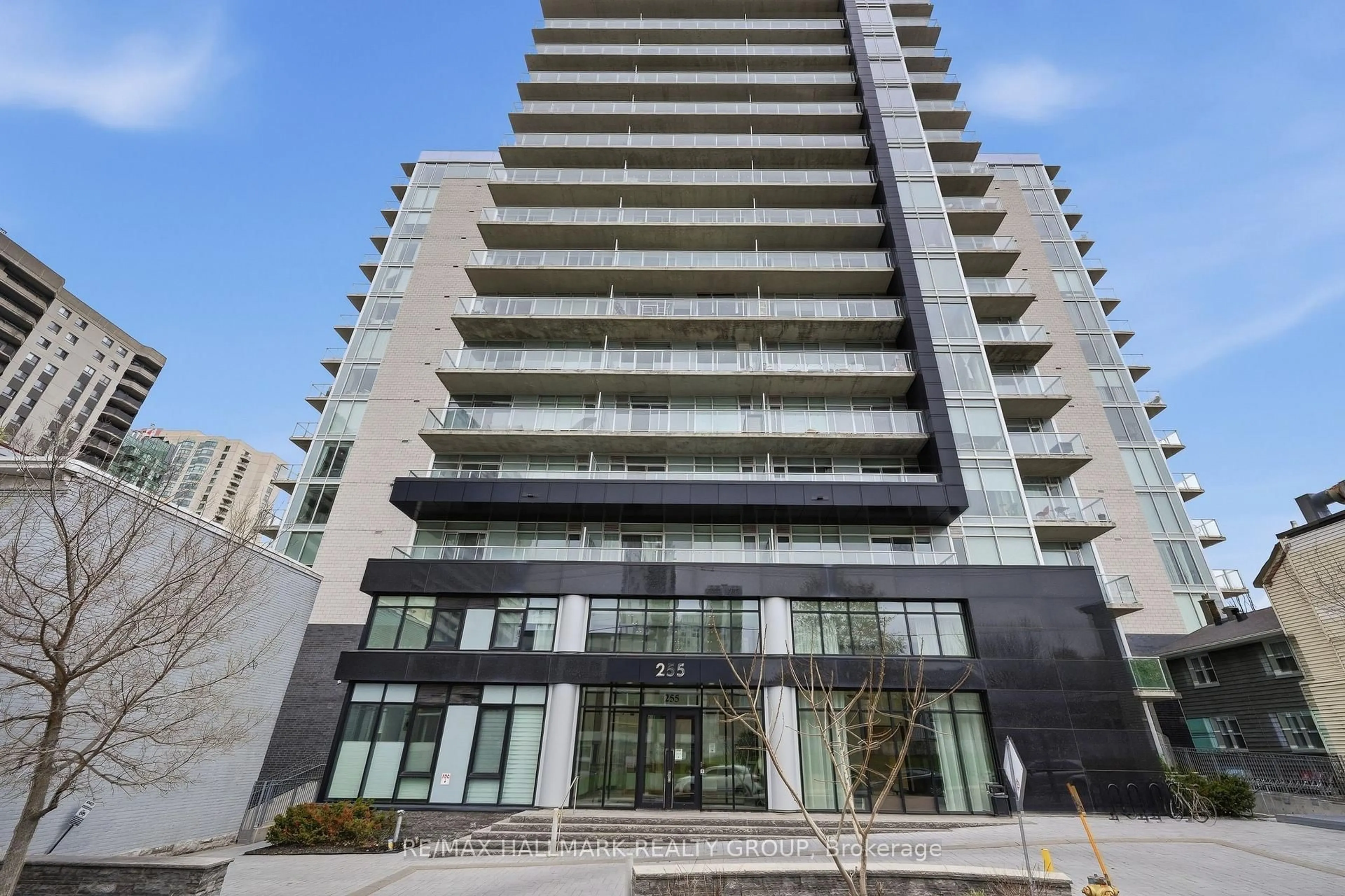 Unknown for 255 Bay St #106, Ottawa Ontario K1R 0C5