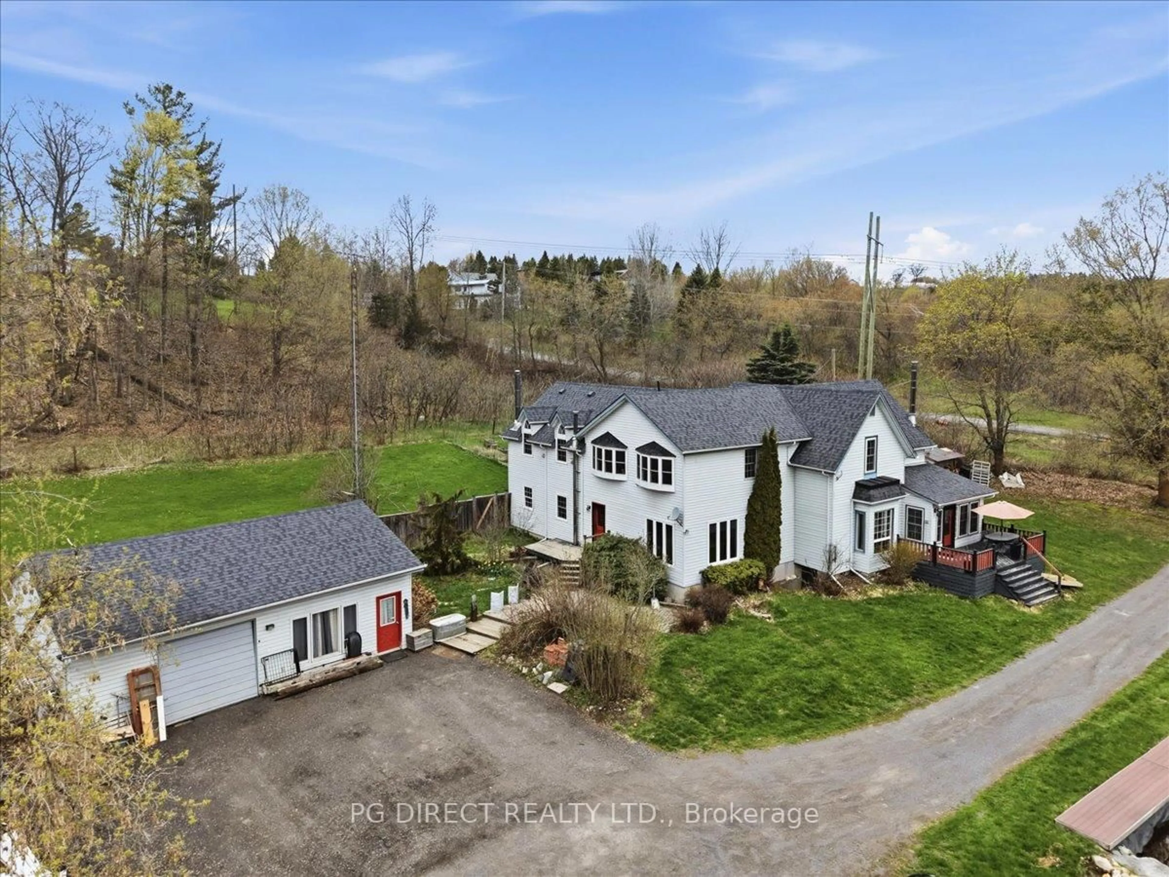 A pic from outside/outdoor area/front of a property/back of a property/a pic from drone, street for 1495 Carman Rd, Ingleside Ontario K8V 5P4