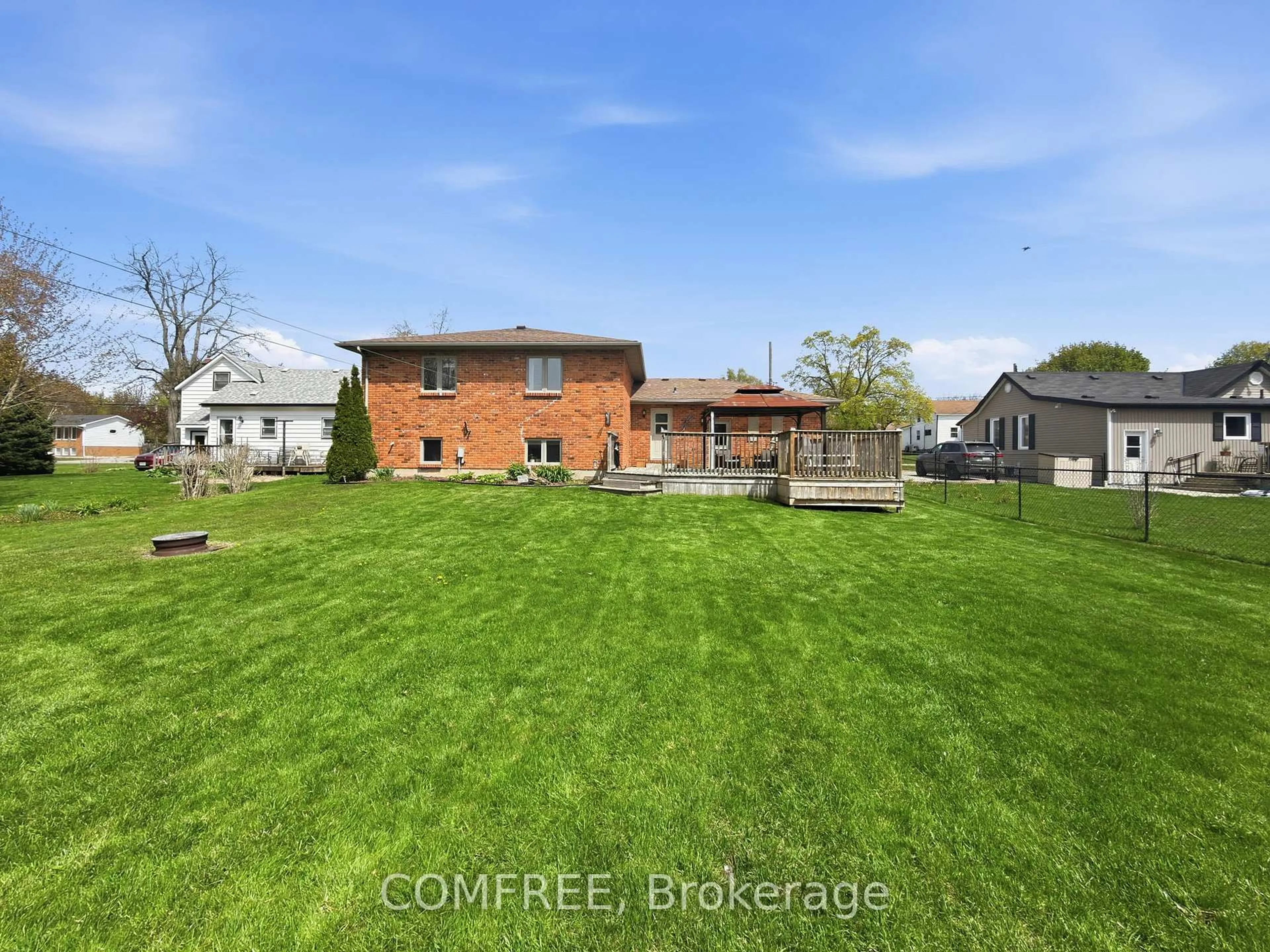A pic from outside/outdoor area/front of a property/back of a property/a pic from drone, street for 36 Union St, Lambton Shores Ontario N0N 1J0