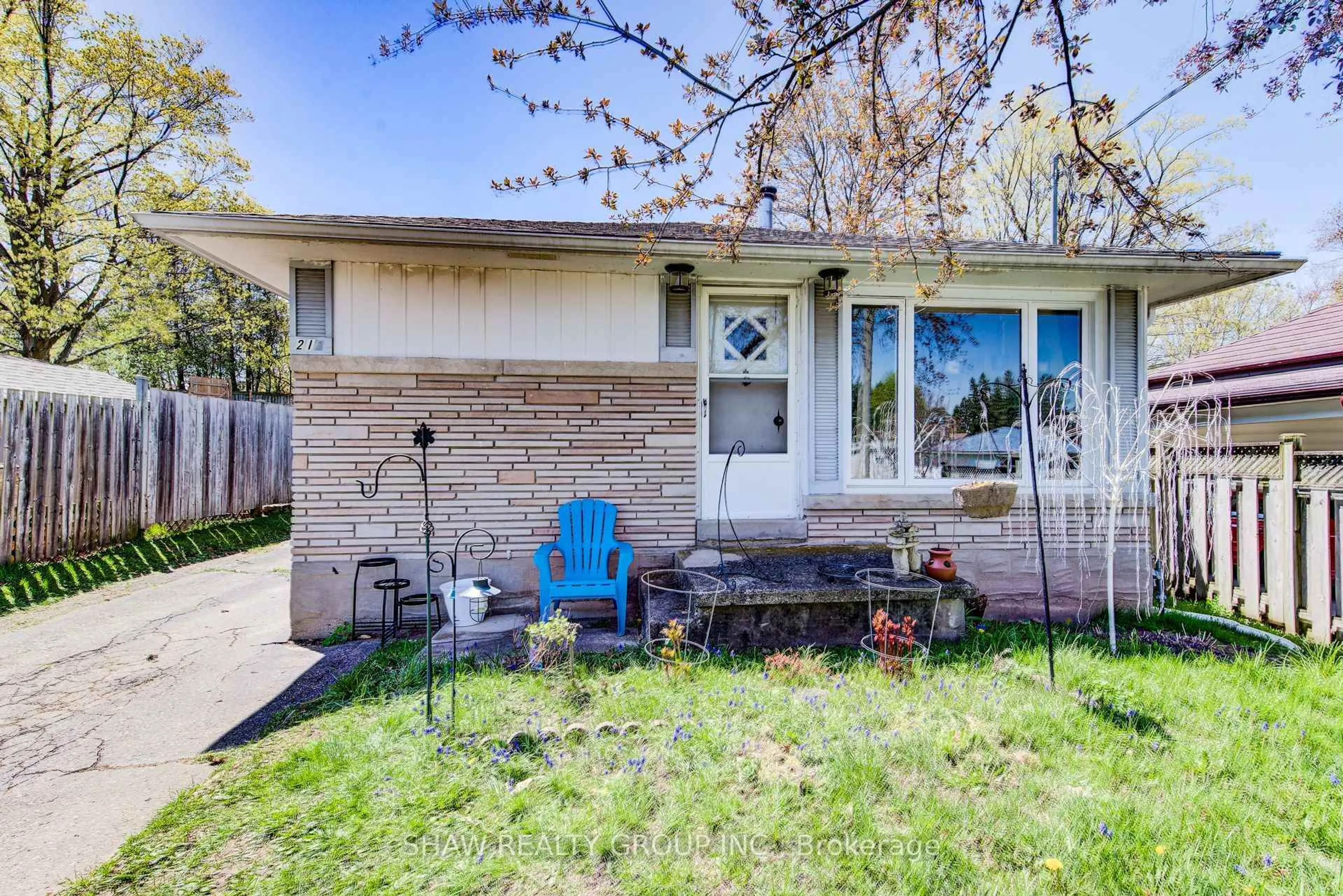 Unknown for 216 Hungerford Rd, Cambridge Ontario N3C 2R4