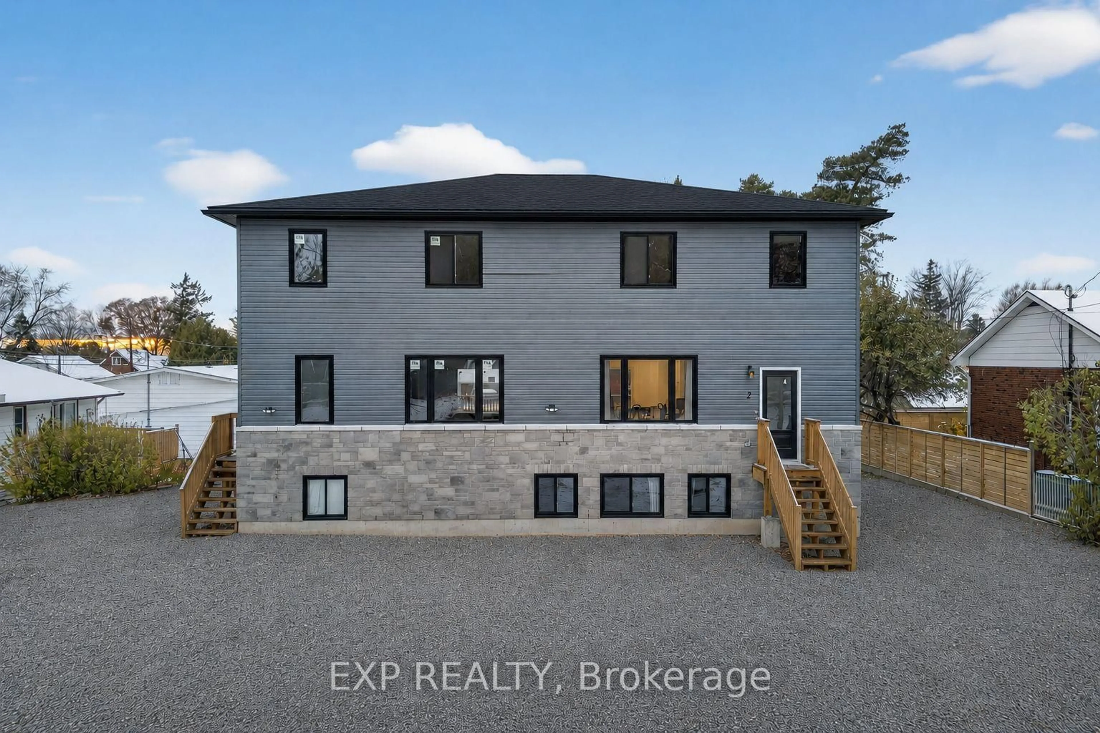 A pic from outside/outdoor area/front of a property/back of a property/a pic from drone, building for 53 Lakeview Ave, Kingston Ontario K7M 3T4