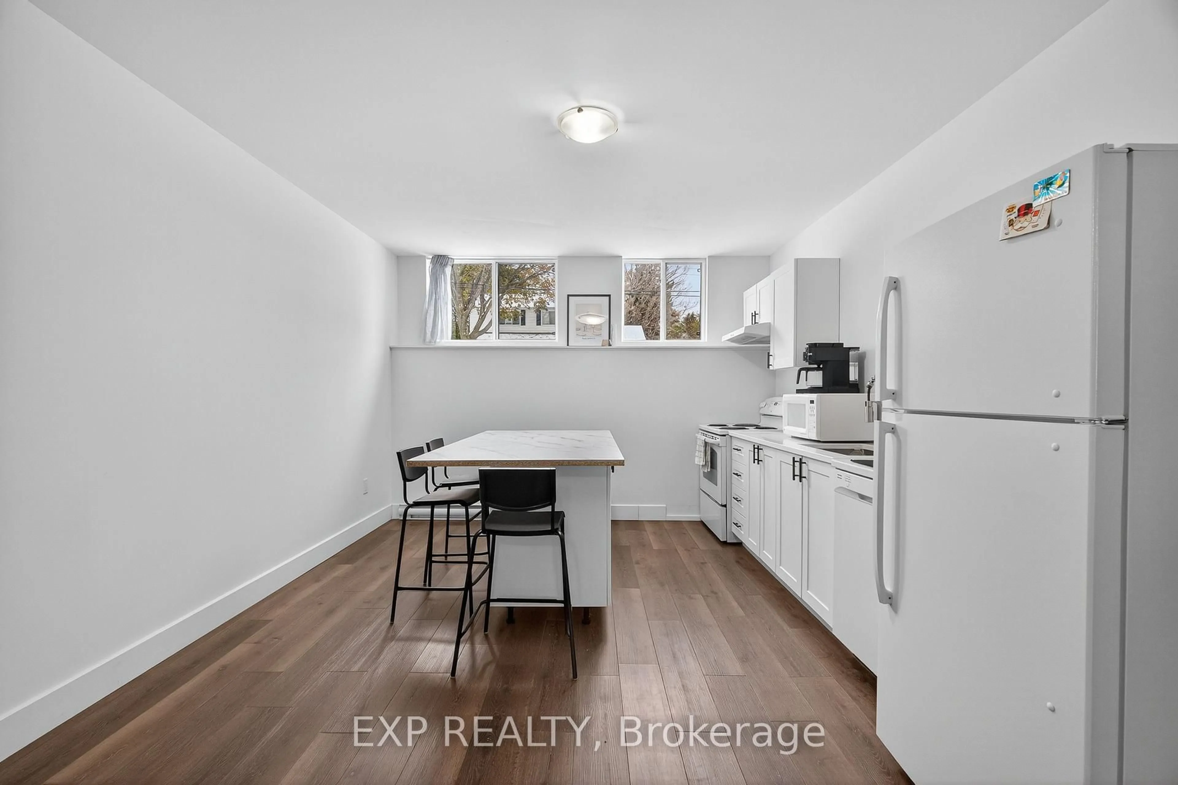 Standard kitchen, unknown for 53 Lakeview Ave, Kingston Ontario K7M 3T4