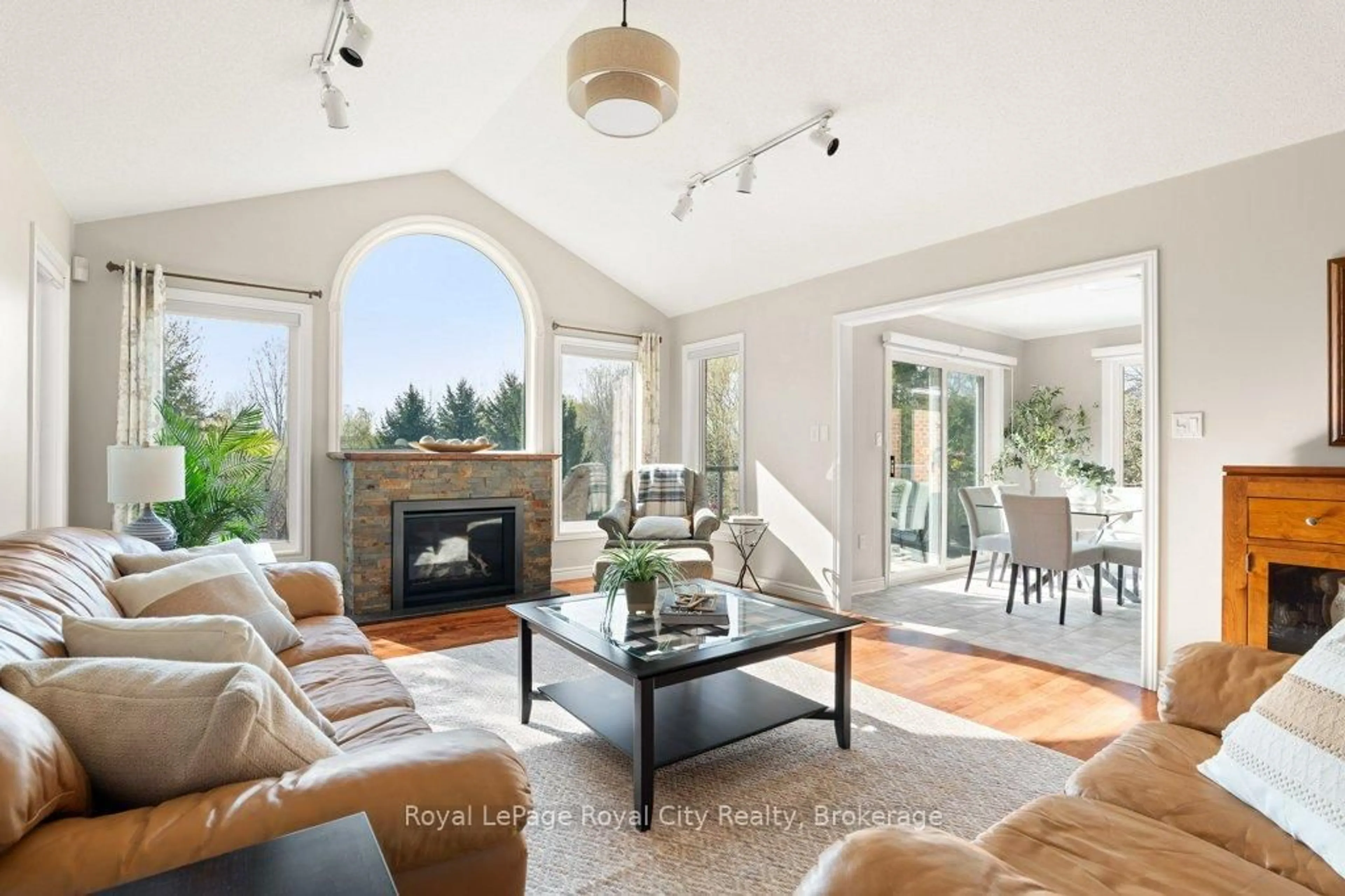 Living room with furniture, unknown for 15 Manresa Crt, Guelph/Eramosa Ontario N1E 0N8