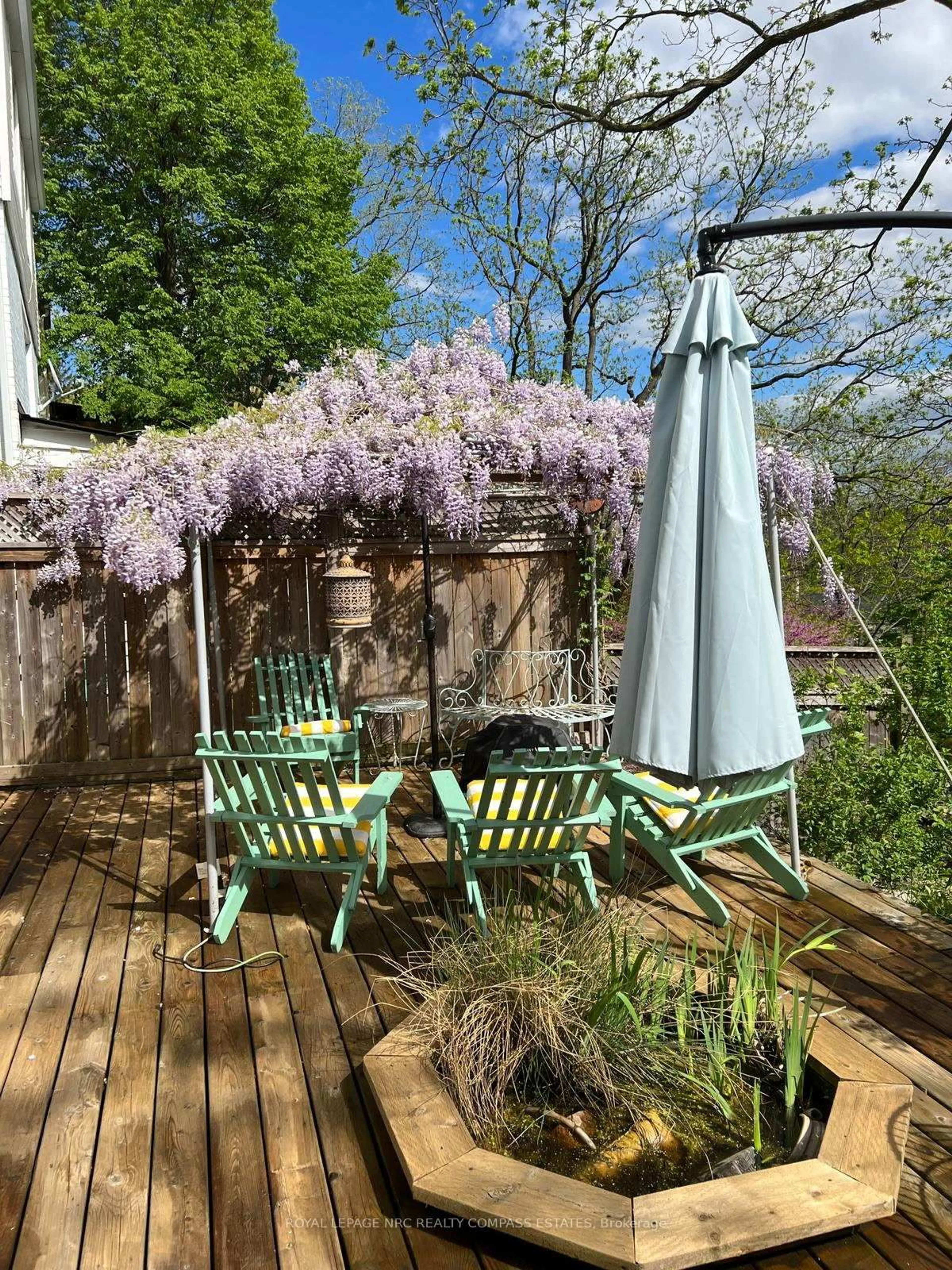 Patio, unknown for 31 Queen Mary Dr, St. Catharines Ontario L2R 2J3