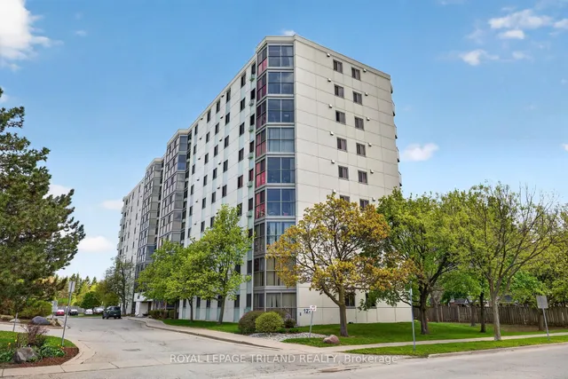 127 Belmont Dr #810, London South 2