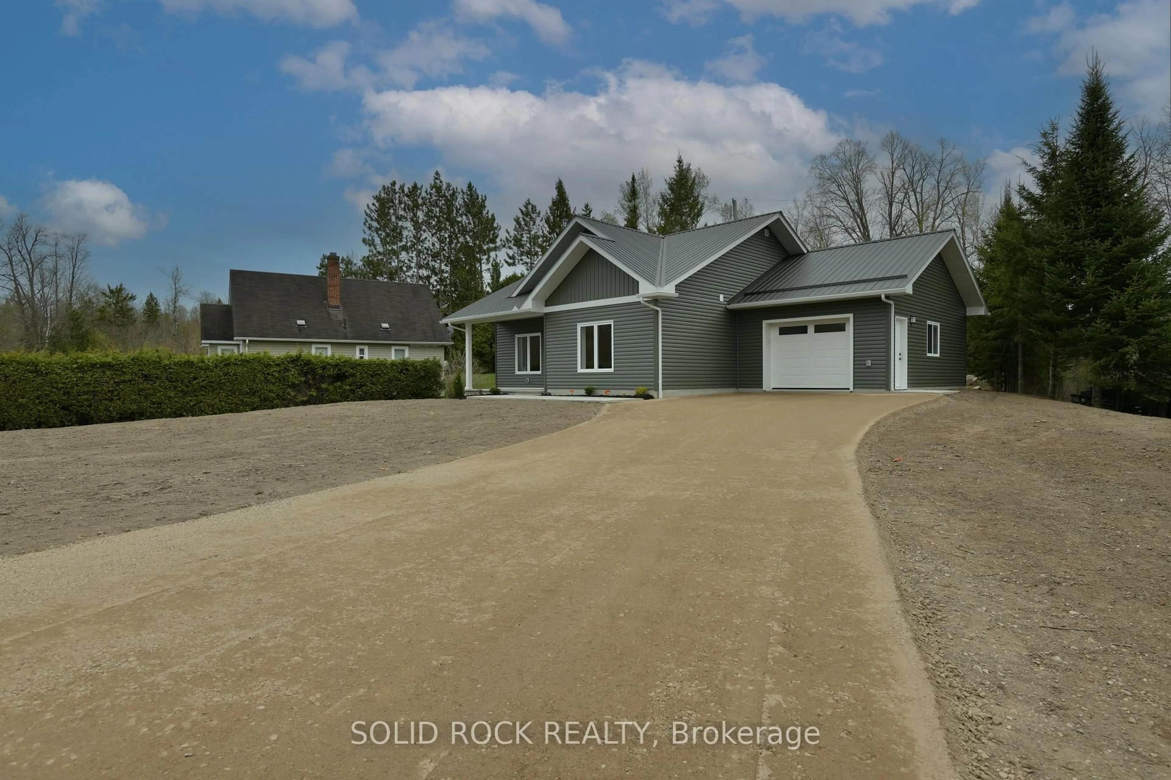 A pic from outside/outdoor area/front of a property/back of a property/a pic from drone, water/lake/river/ocean view for 522 Heather Pl, Haley Station Ontario K0J 1Y0