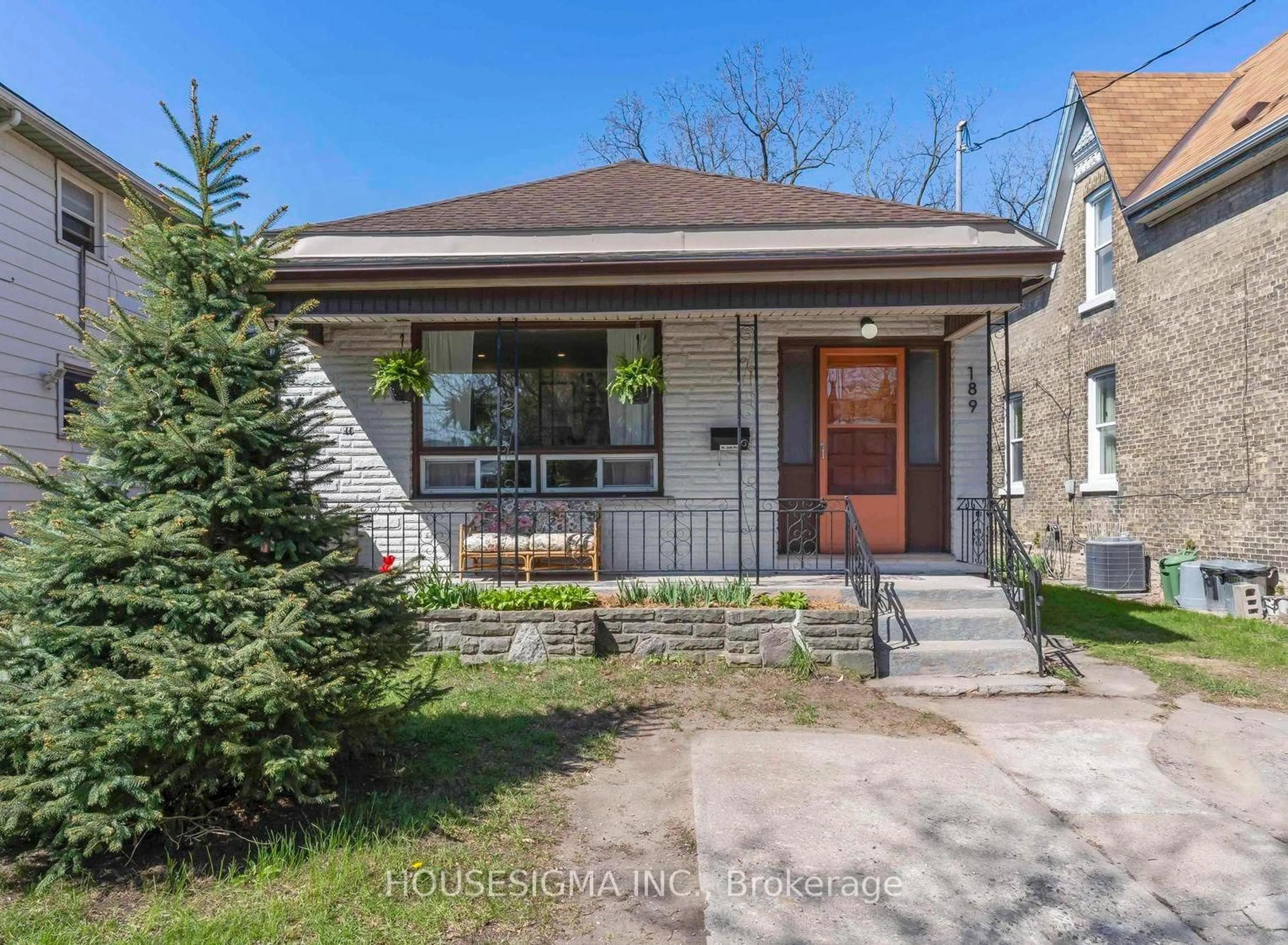 Home with brick exterior material, street for 189 Colborne St, London East Ontario N6B 2S3
