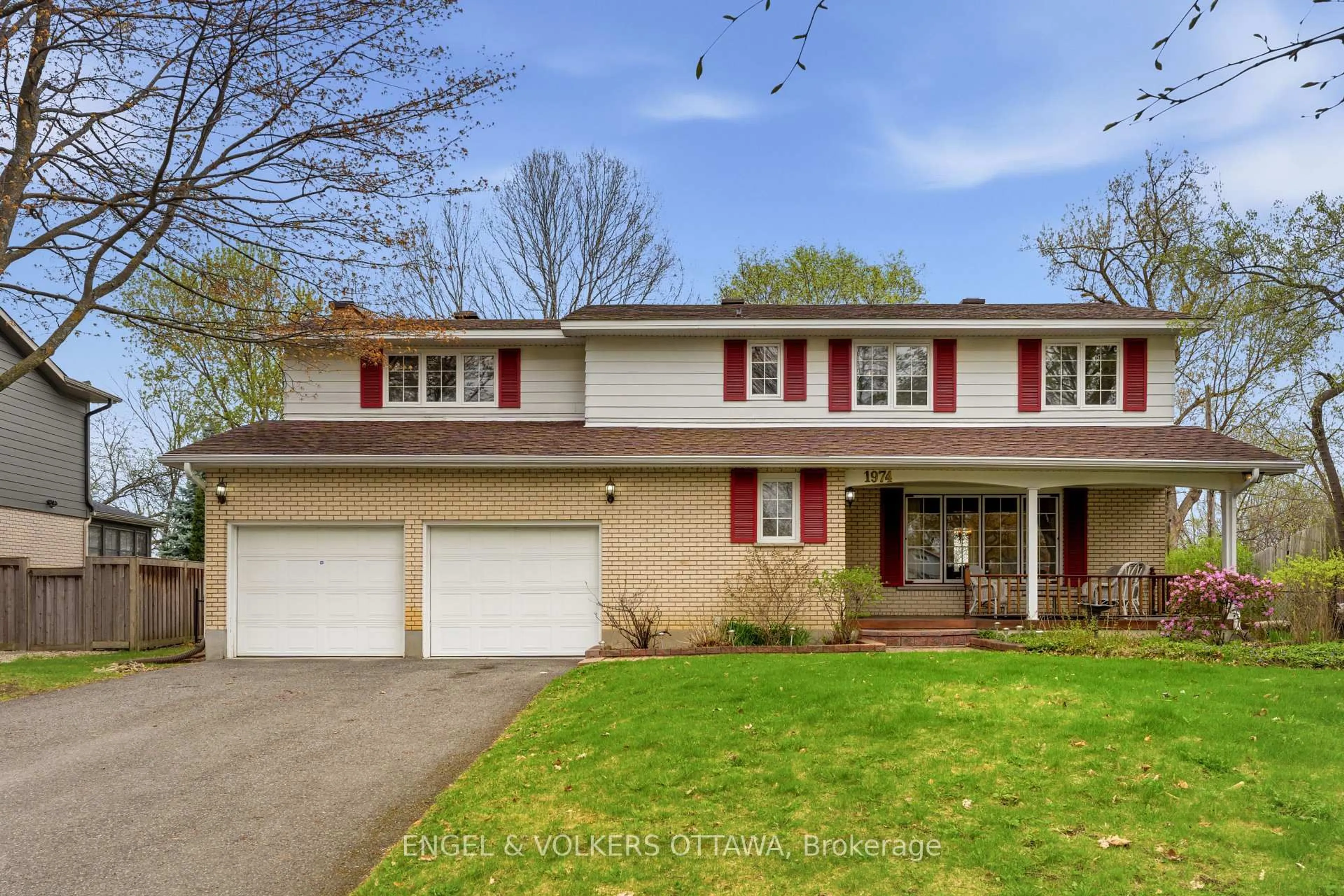 Unknown for 1974 Norway Cres, Ottawa Ontario K1H 5N7