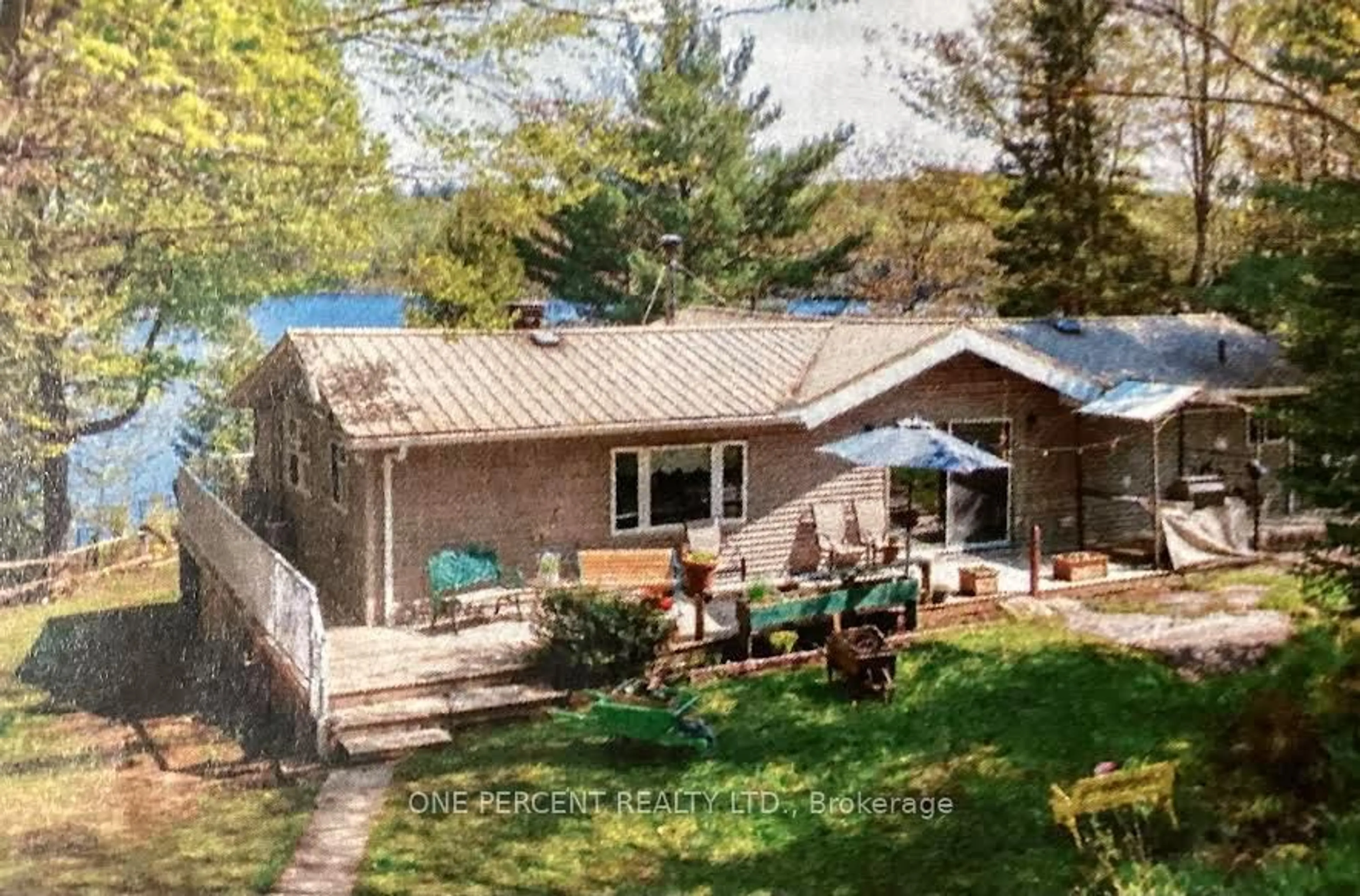 A pic from outside/outdoor area/front of a property/back of a property/a pic from drone, unknown for 1260 Winders Bay Rd, Lake of Bays Ontario P0B 1A0