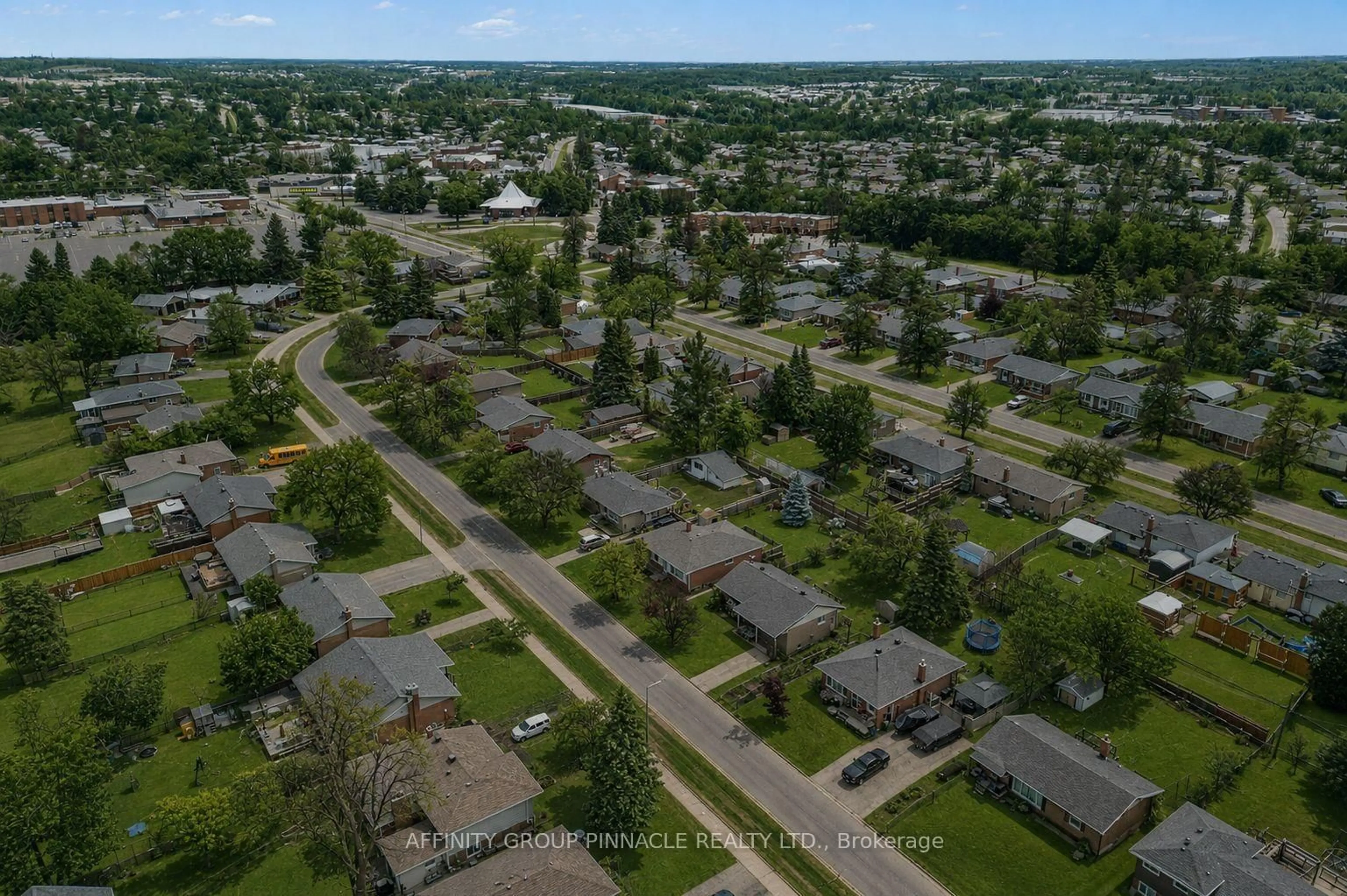 A pic from outside/outdoor area/front of a property/back of a property/a pic from drone, street for 1096 Barnardo Ave, Peterborough Ontario K9H 5X2