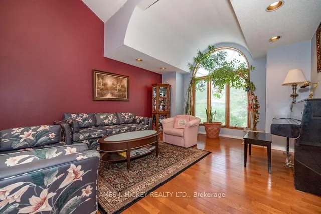 224 Thomas St, Deep River 5