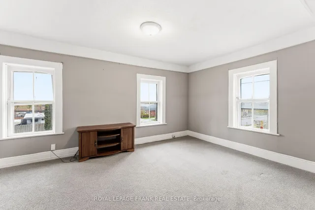 36 Mill St, Kawartha Lakes 5