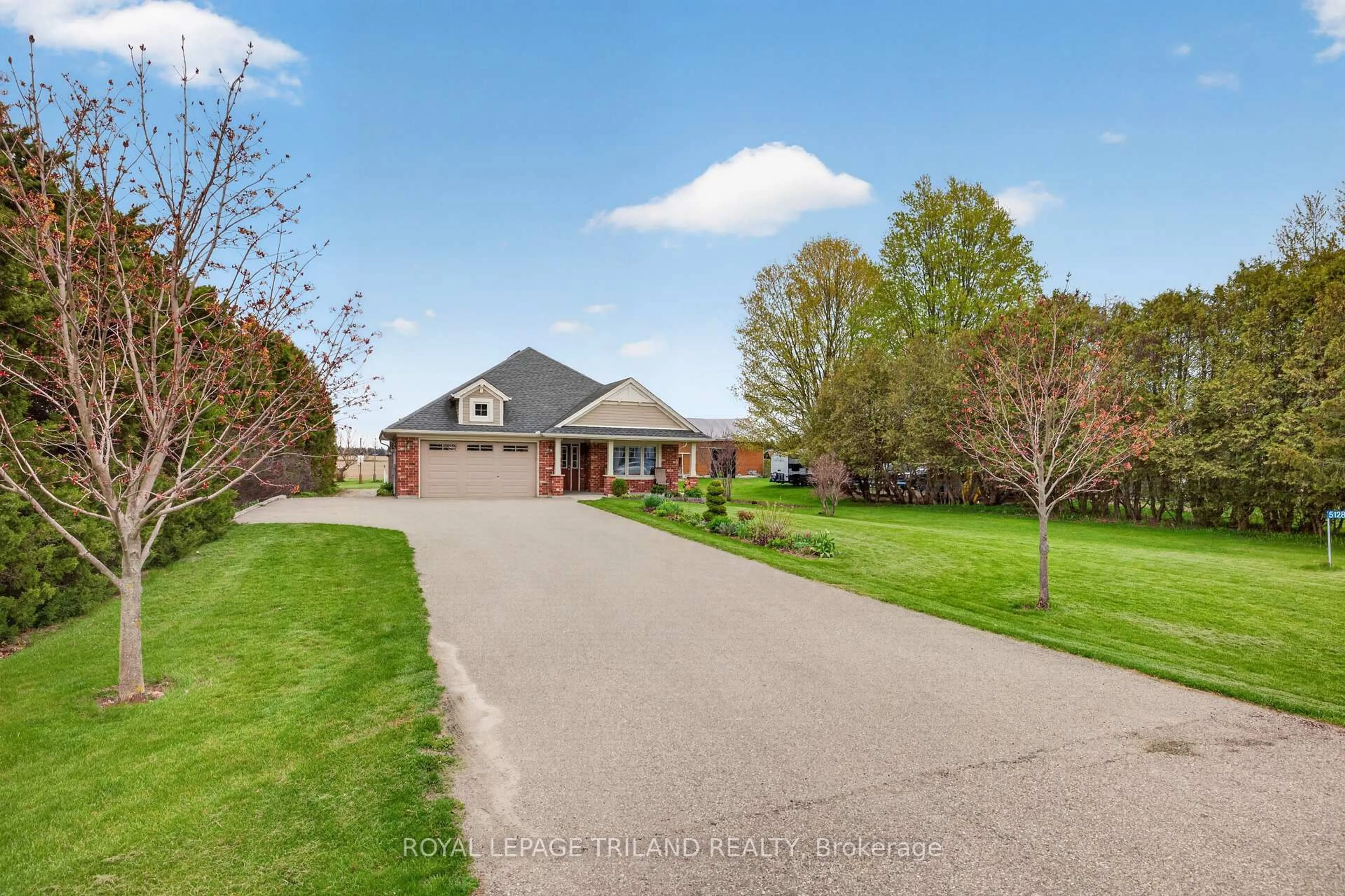 A pic from outside/outdoor area/front of a property/back of a property/a pic from drone, street for 5128 Imperial Rd, Malahide Ontario N5H 2R2