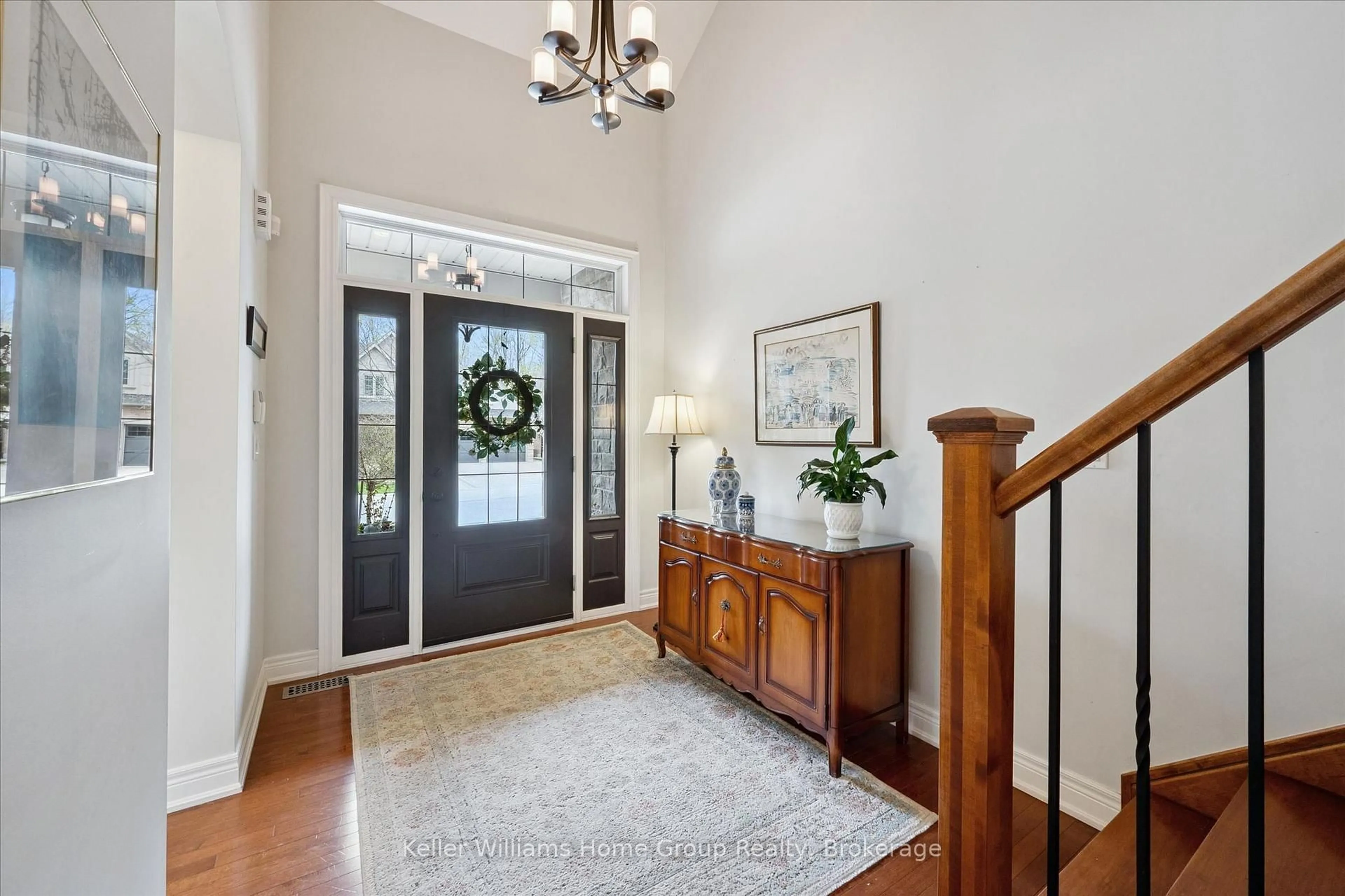 Indoor entryway for 75 Woodside Rd, Guelph Ontario N1G 2H1