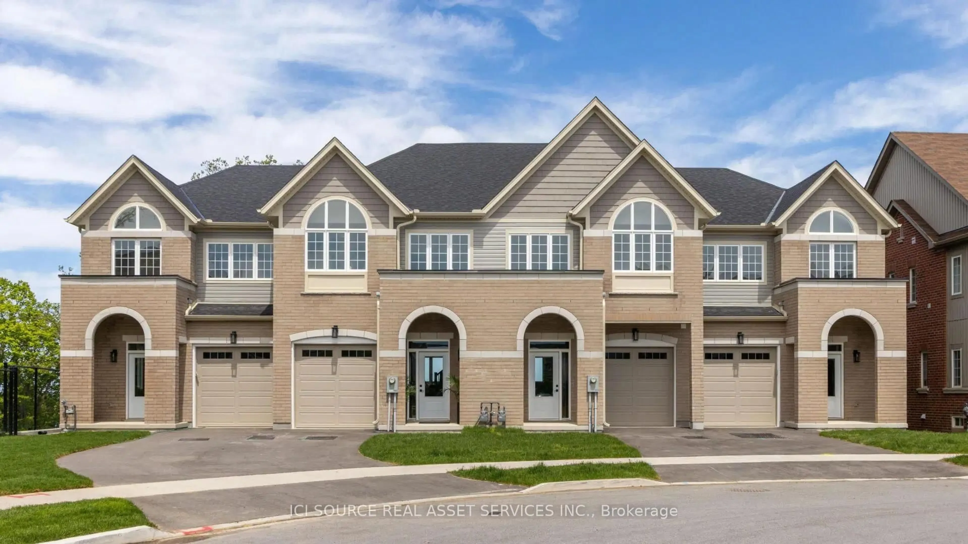 Home with brick exterior material, unknown for 4061-2 Fracchioni Dr, Lincoln Ontario L3J 0R5