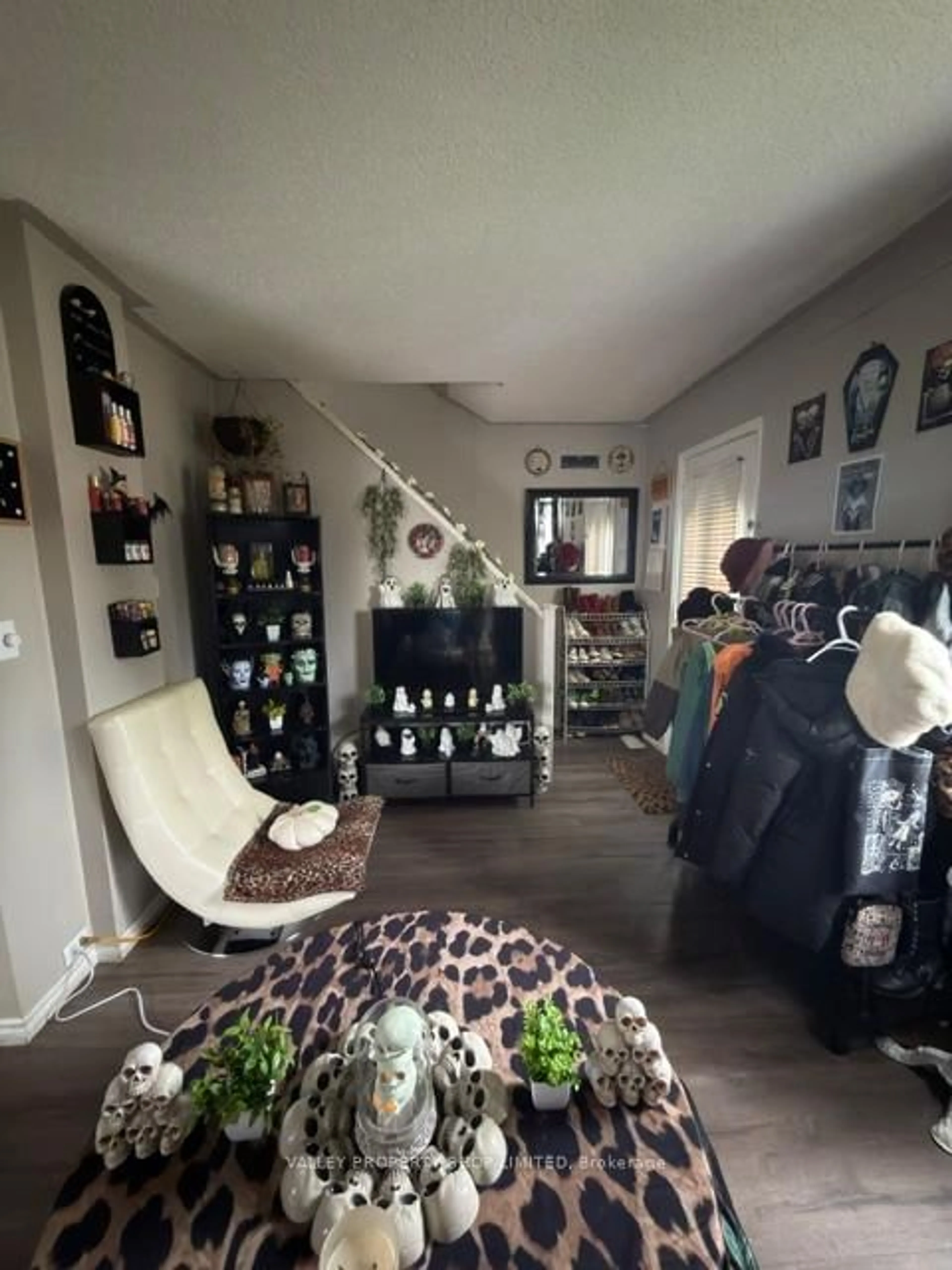 A pic of a room for 715 Mary St, Pembroke Ontario K8A 5X8