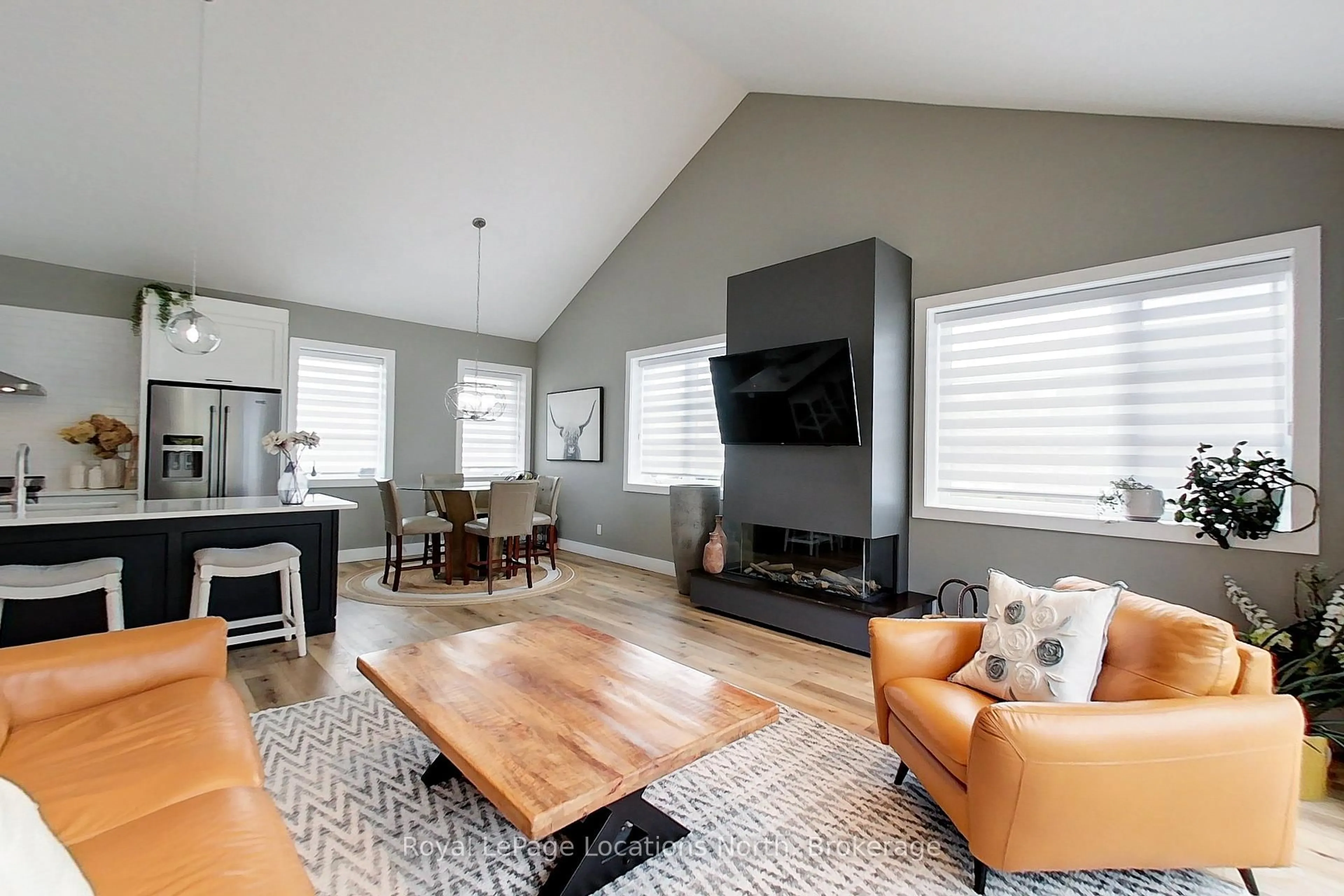 Living room with furniture, unknown for 30 Gordon Cres, Meaford Ontario N4L 0A9