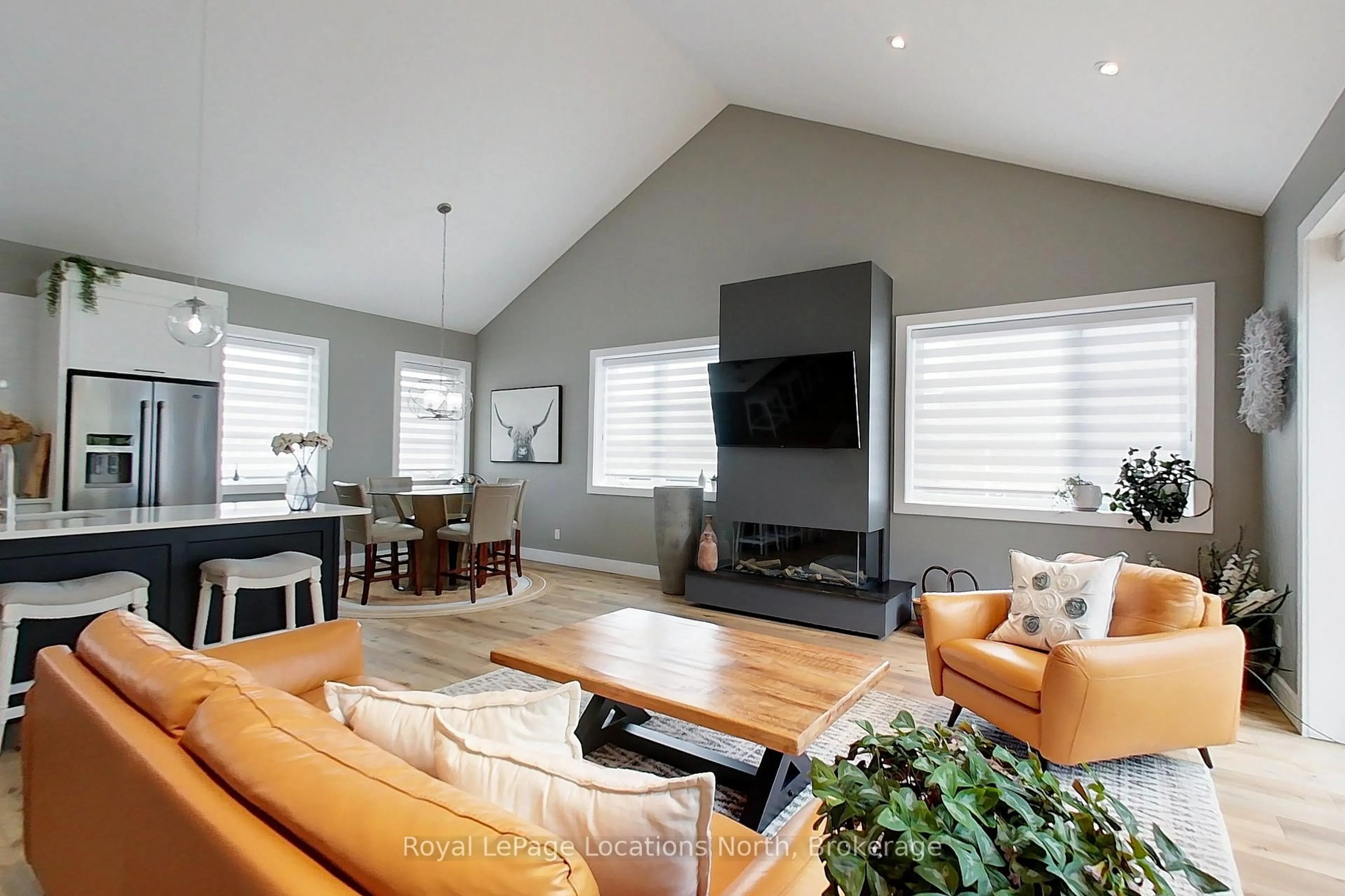 Living room with furniture, unknown for 30 Gordon Cres, Meaford Ontario N4L 0A9
