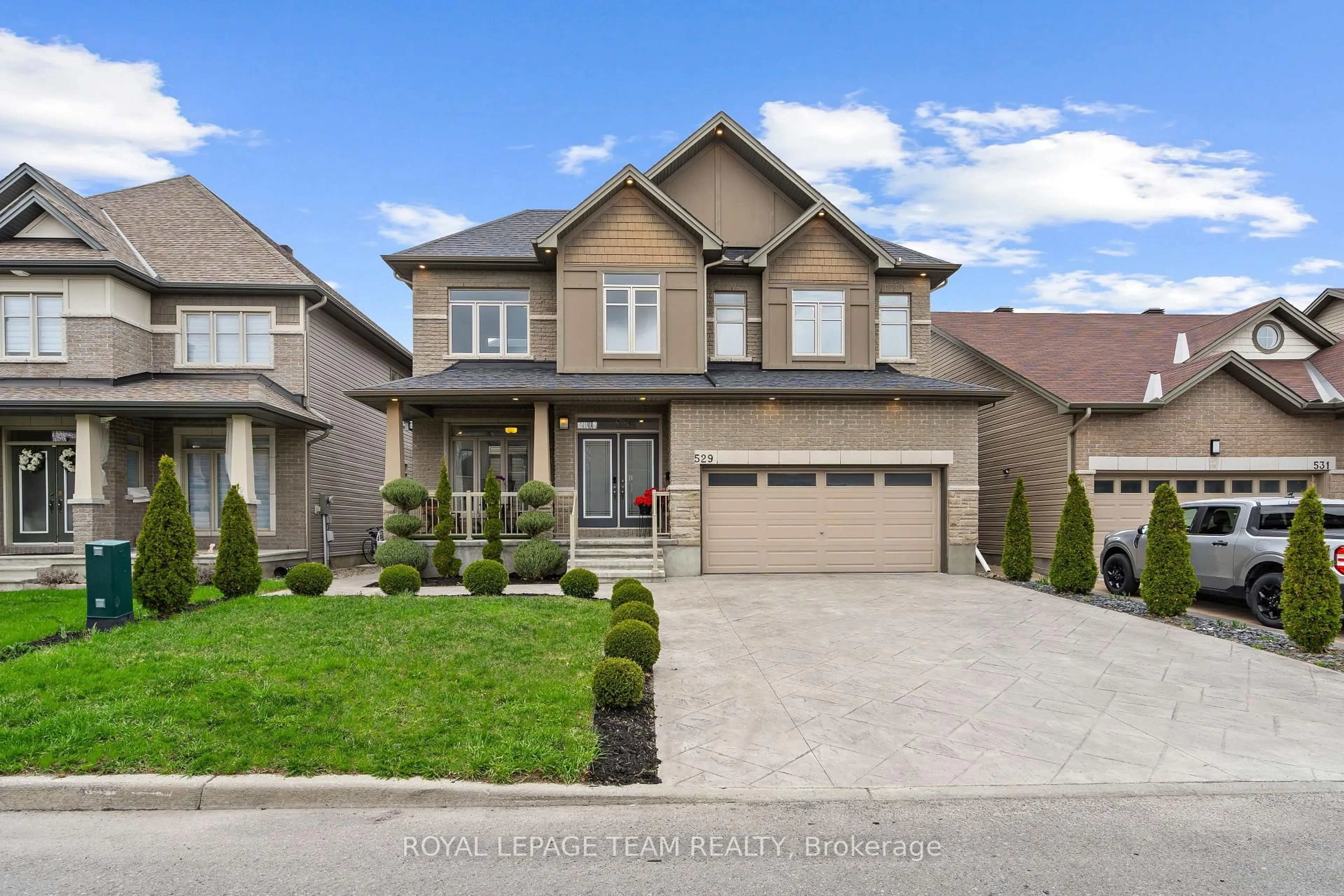 Home with brick exterior material, street for 529 Peerless St, Ottawa Ontario K2J 5P9