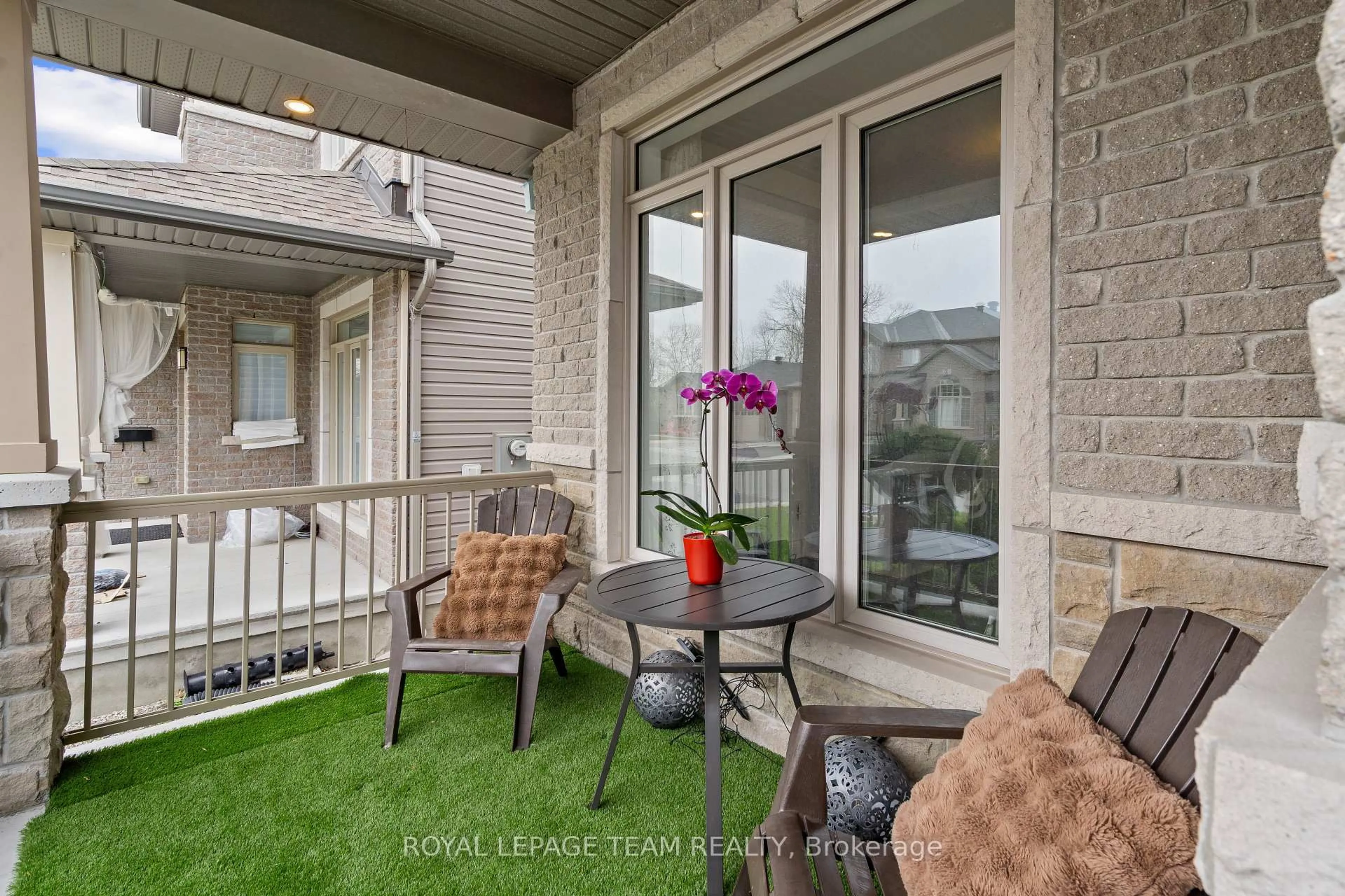 Patio, street for 529 Peerless St, Ottawa Ontario K2J 5P9