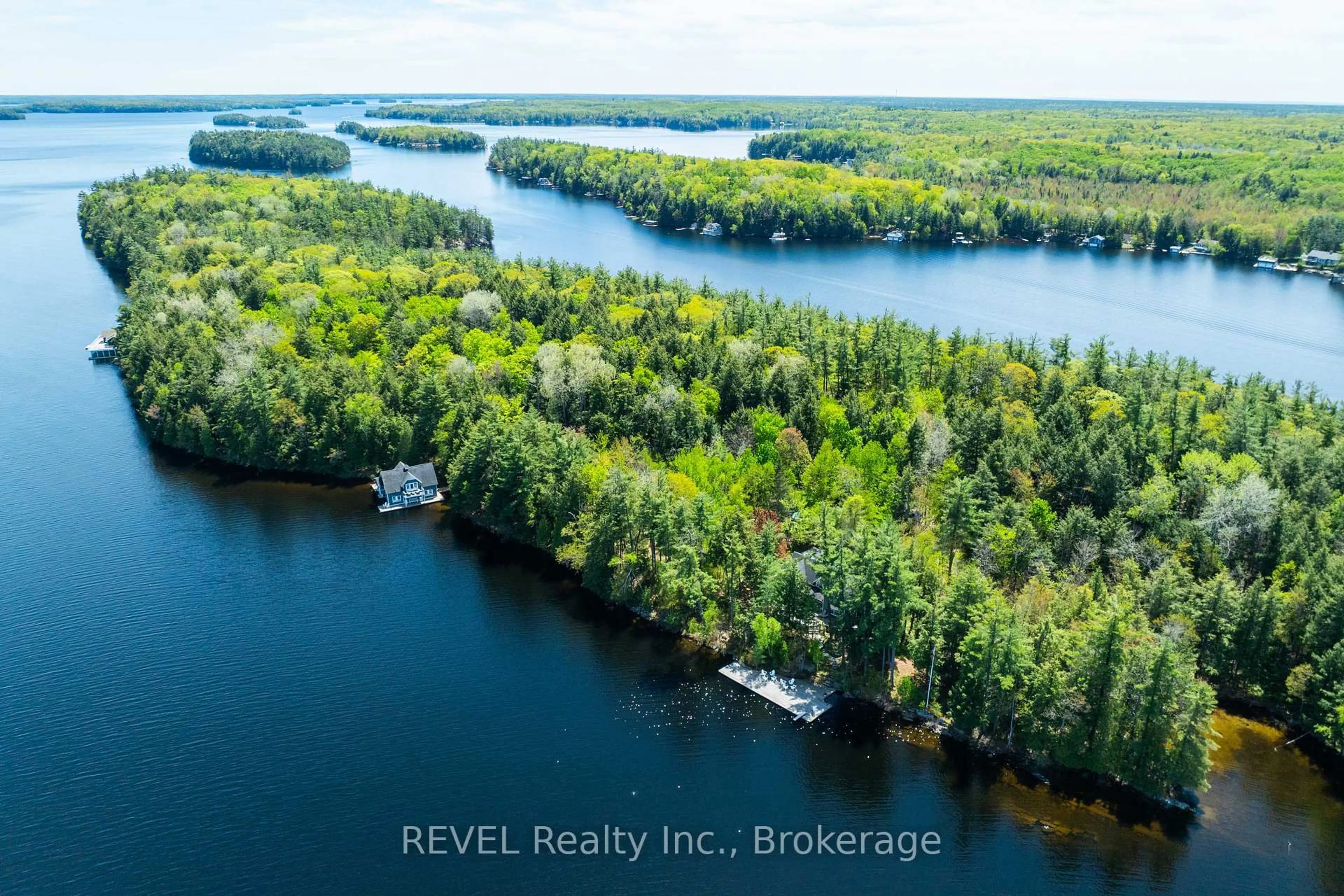 A pic from outside/outdoor area/front of a property/back of a property/a pic from drone, water/lake/river/ocean view for 14-M72 Grandview Island, Muskoka Lakes Ontario P0G 1E0