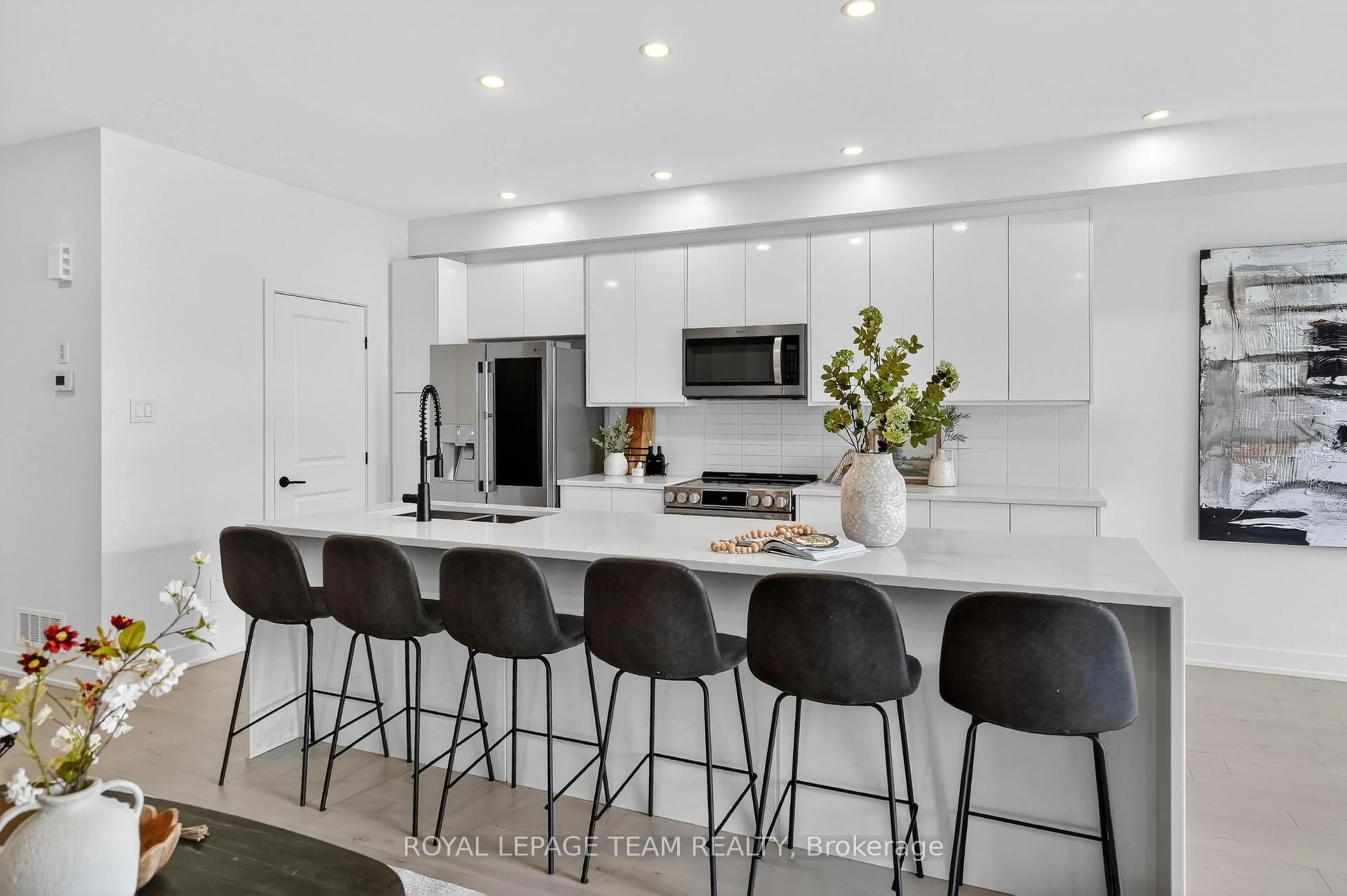 Open concept kitchen, ceramic/tile floor for 528 Corretto Pl, Ottawa Ontario K2J 6Z1