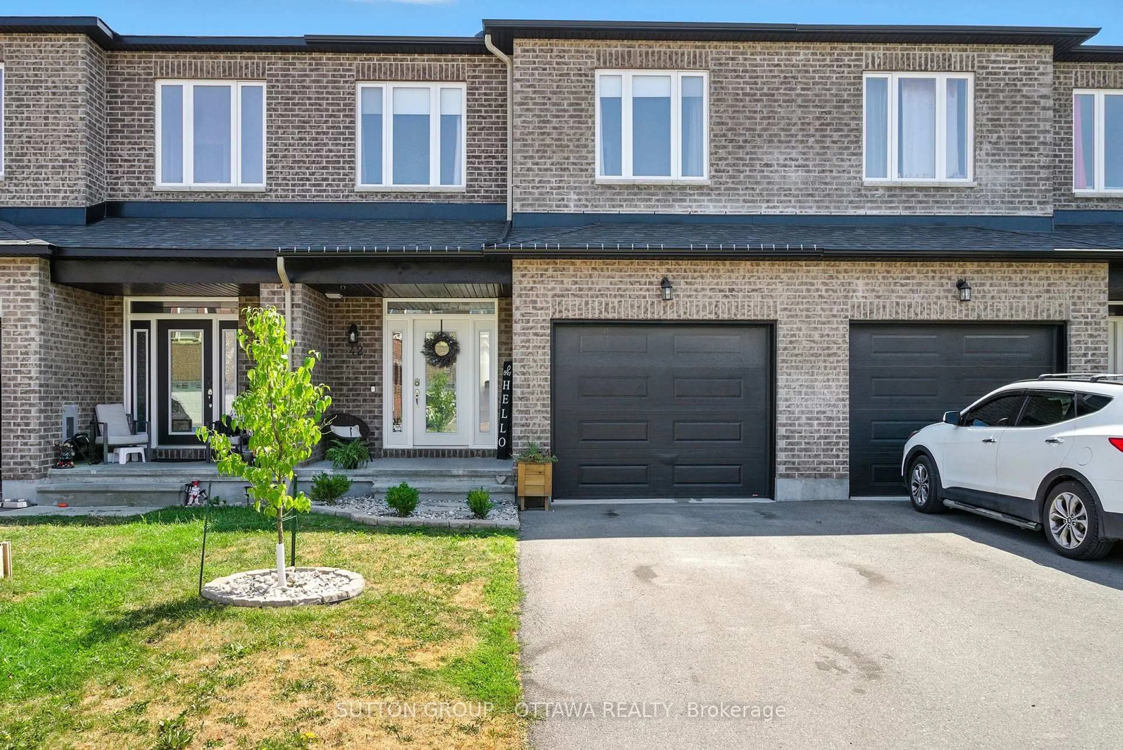 Home with brick exterior material, street for 42 Peever Pl, Carleton Place Ontario K7C 0K7
