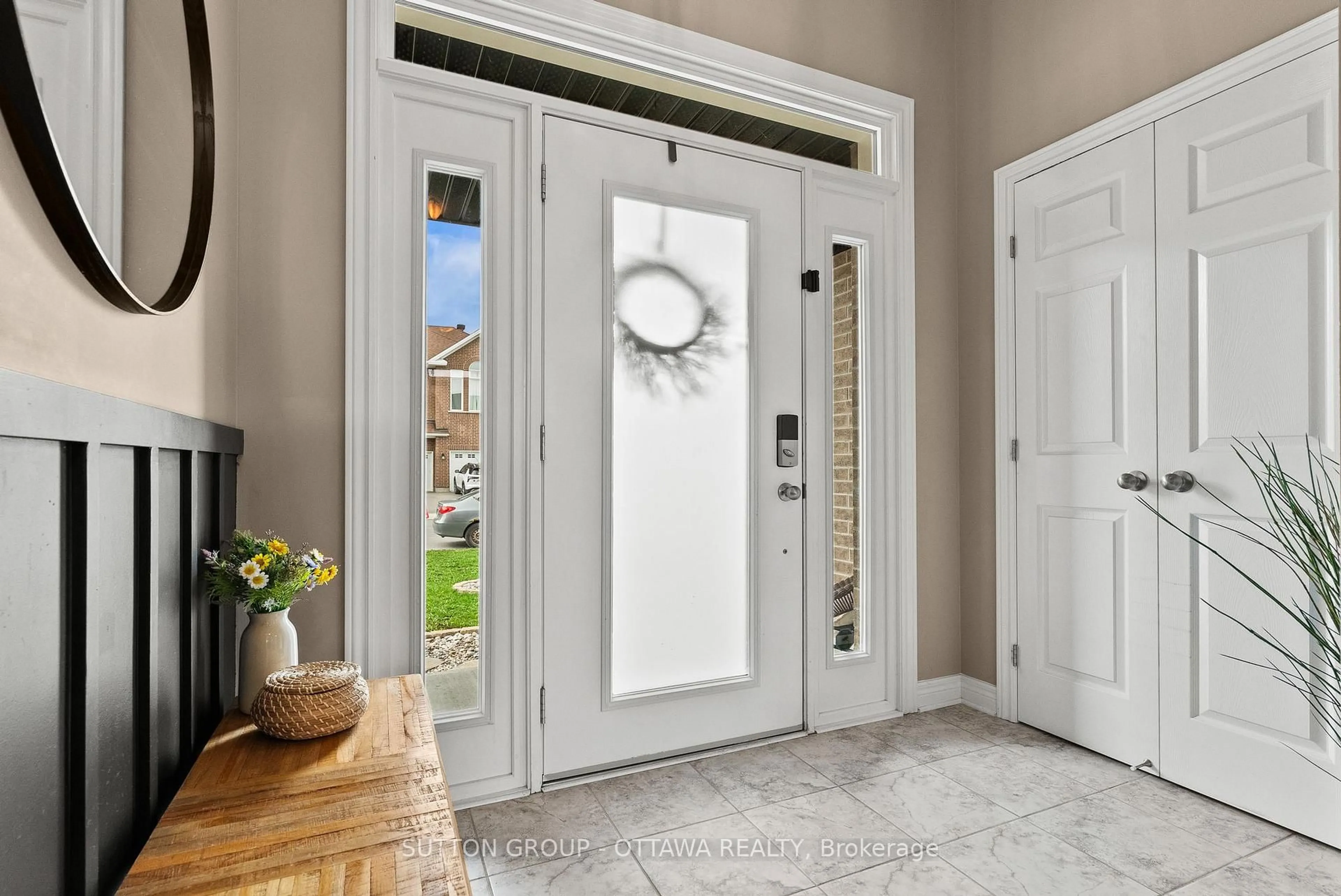 Indoor entryway for 42 Peever Pl, Carleton Place Ontario K7C 0K7