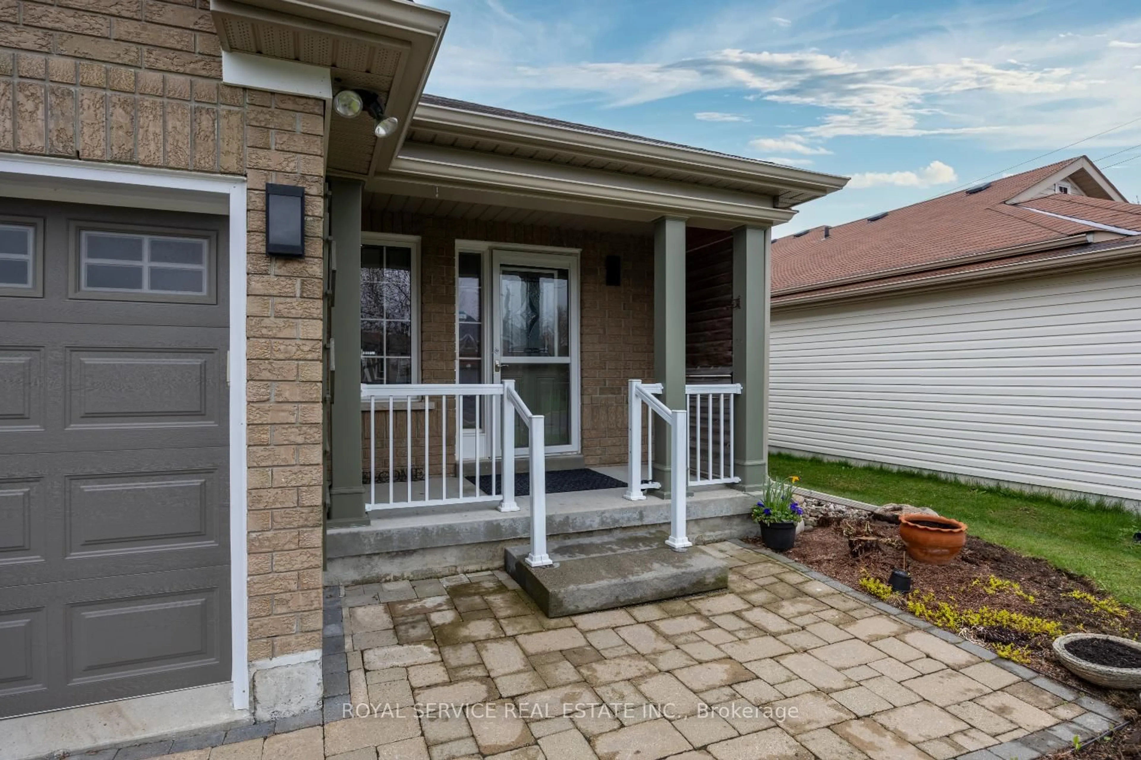Unknown for 16 Snell Crt, Port Hope Ontario L1A 0A6