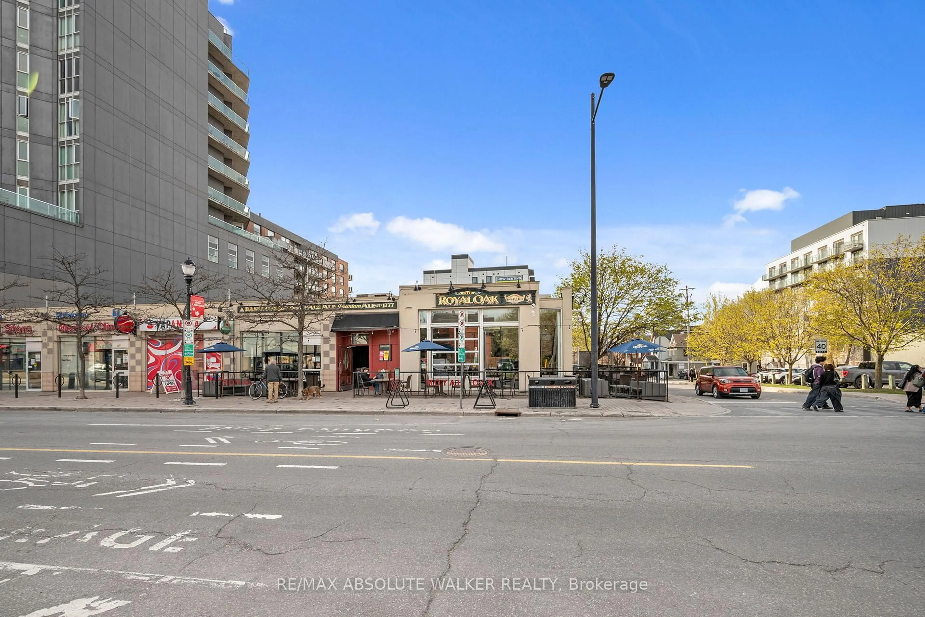 Patio, street for 1227 Wellington St #903, Ottawa Ontario K1Y 0G7