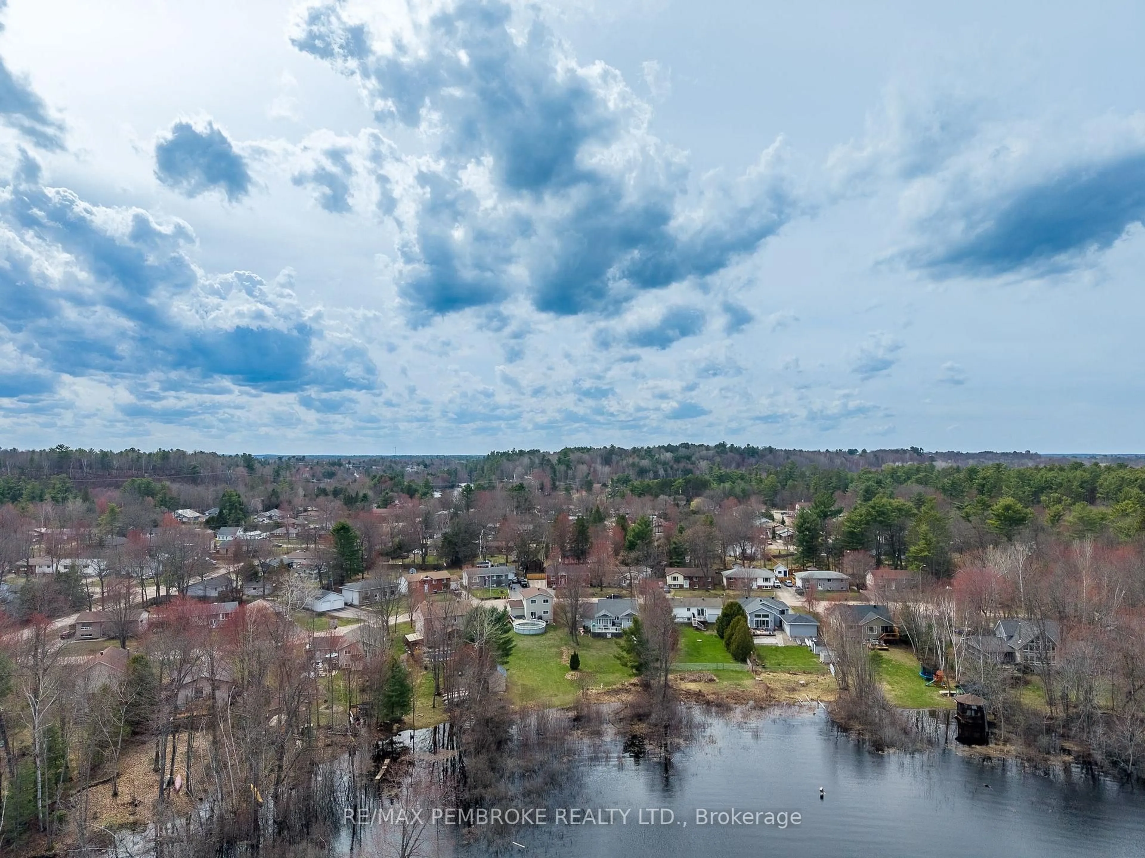 A pic from outside/outdoor area/front of a property/back of a property/a pic from drone, water/lake/river/ocean view for 31 EARL St, Petawawa Ontario K8H 3M4