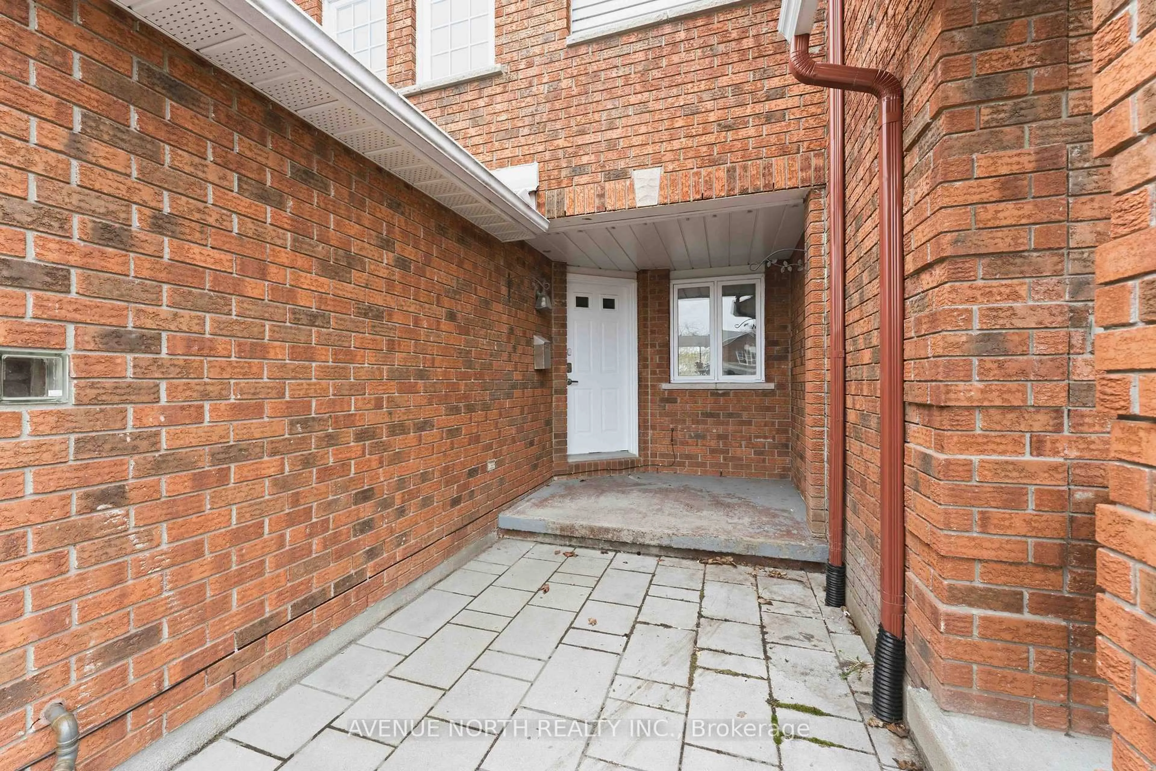 Unknown for 7 Hendrie Crt, Kanata Ontario K2L 4A4