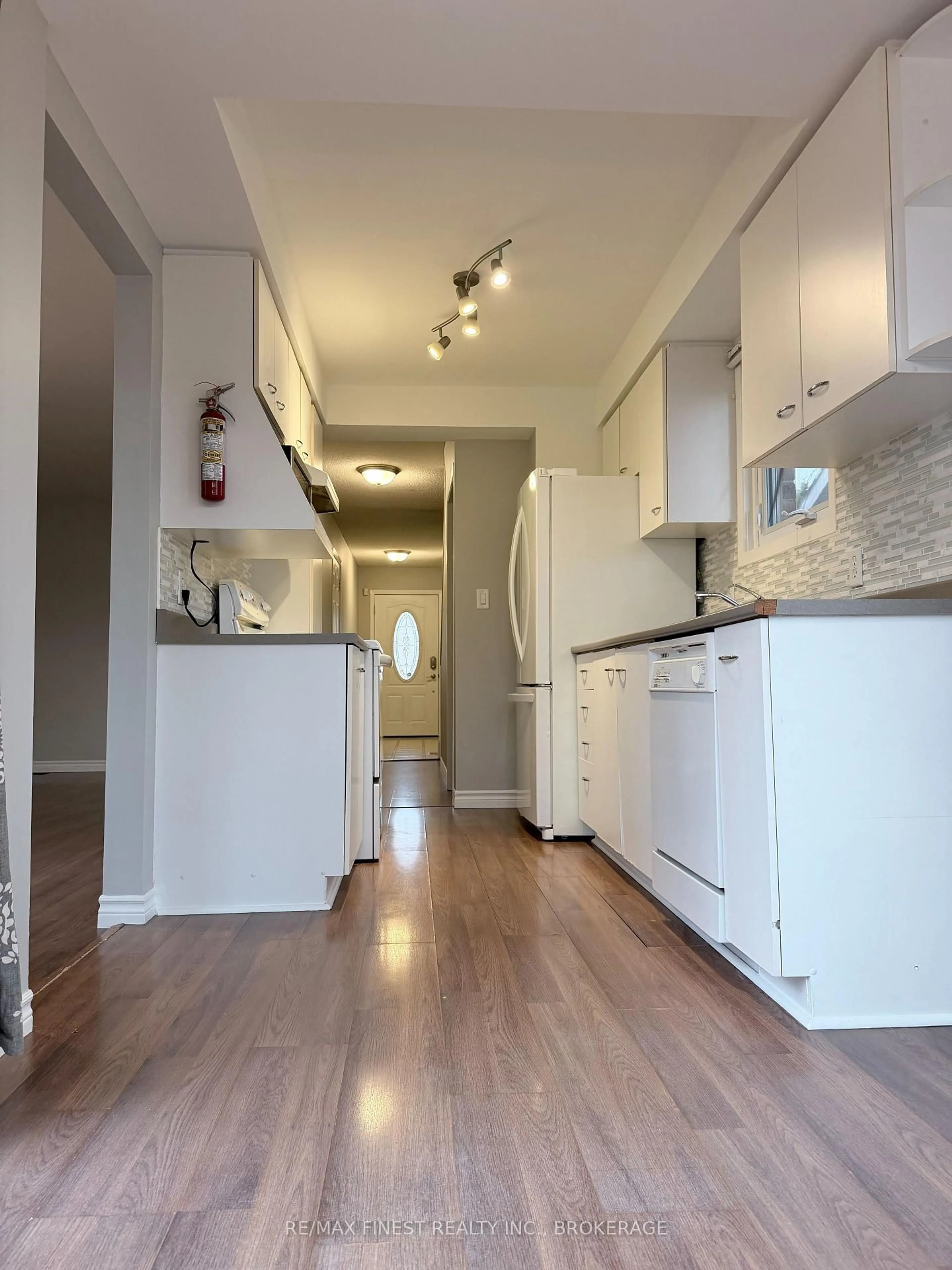 Unknown for 936 Killarney Cres, Kingston Ontario K7M 8E1
